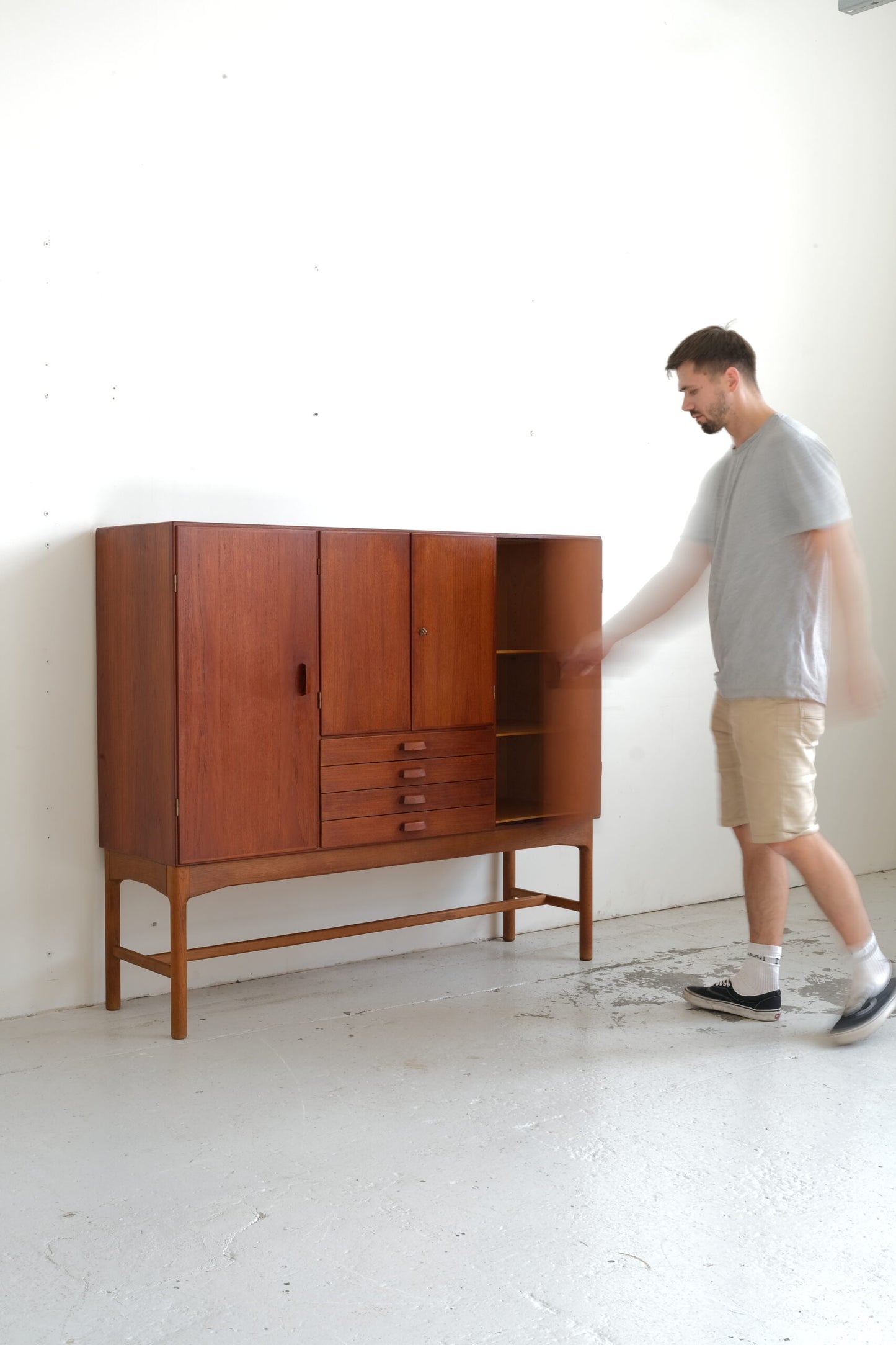Sideboard | Oak & Teak | Næstved Møbelfabrik