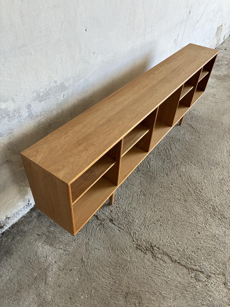 Low Oak sideboard/bookcase 198x63x29