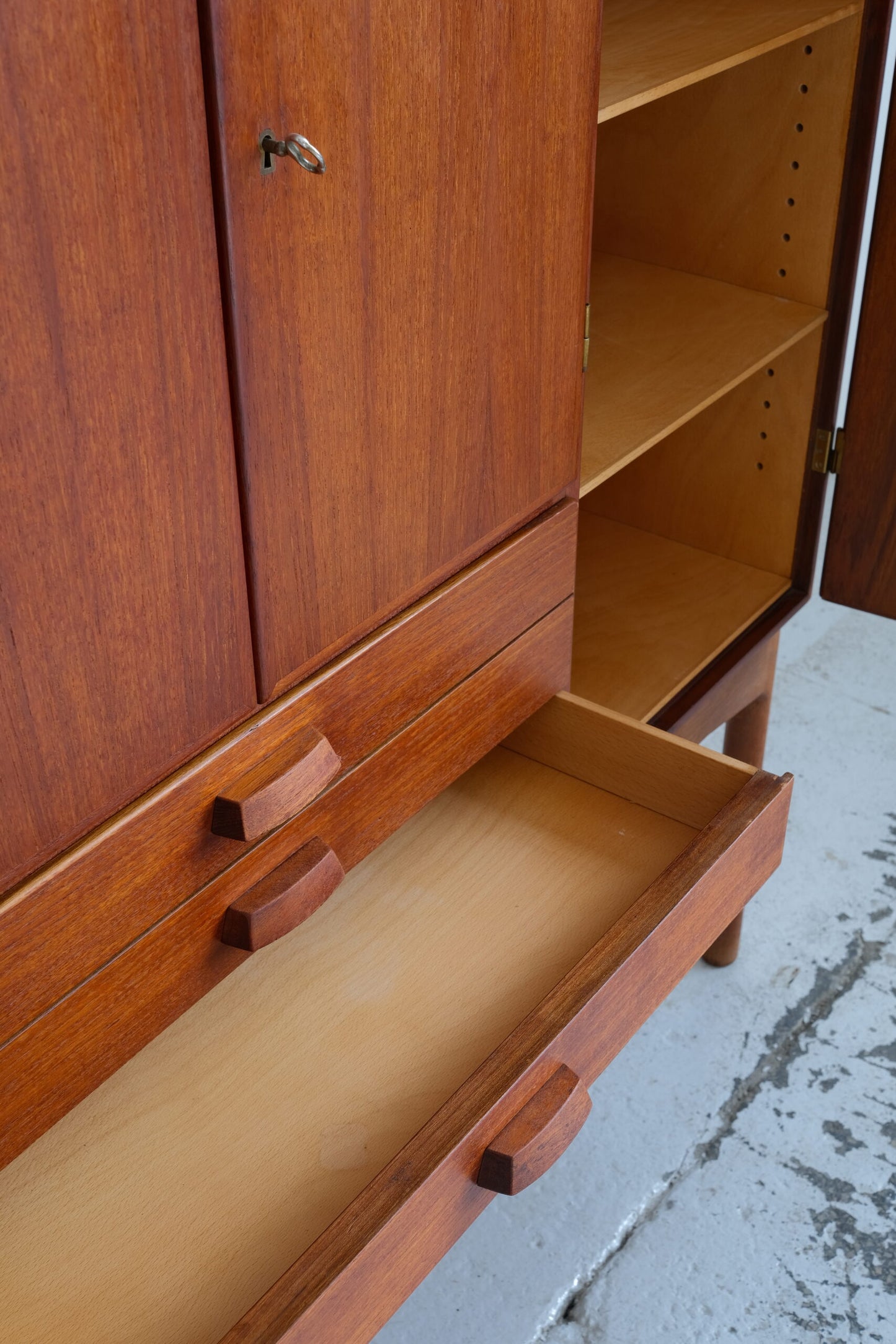 Sideboard | Oak & Teak | Næstved Møbelfabrik