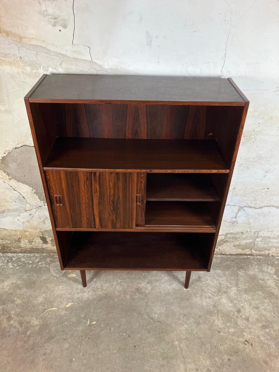 Rosewood bookcase/cabinet 124x87x30