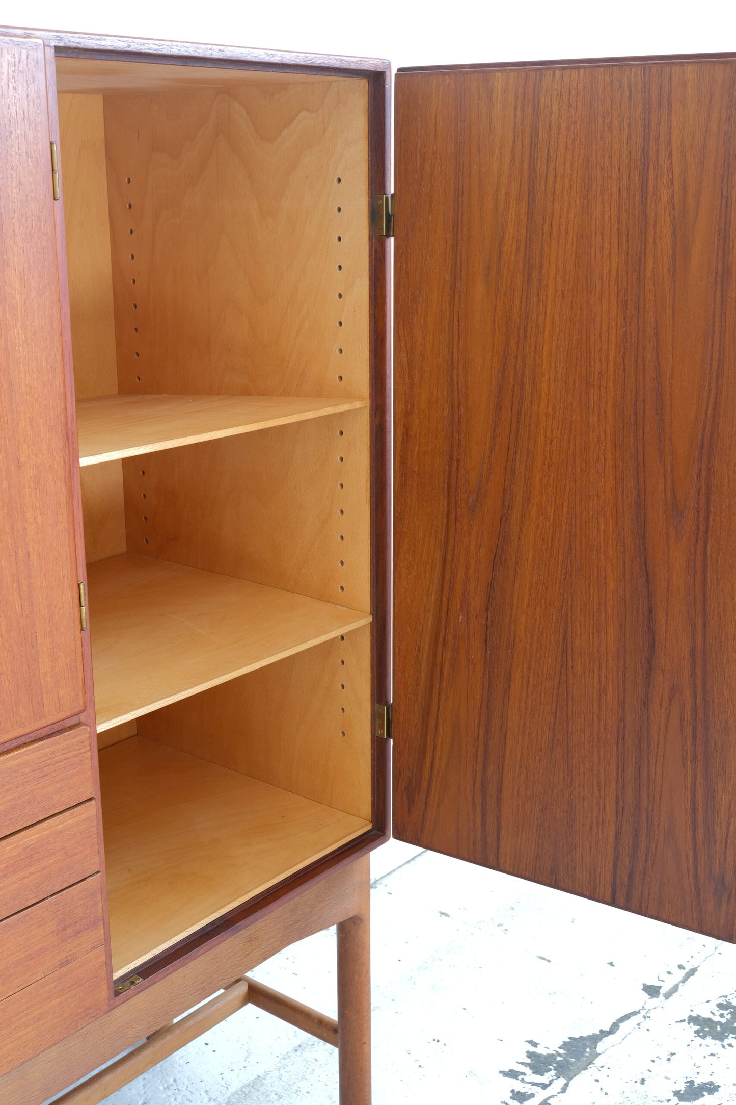 Sideboard | Oak & Teak | Næstved Møbelfabrik