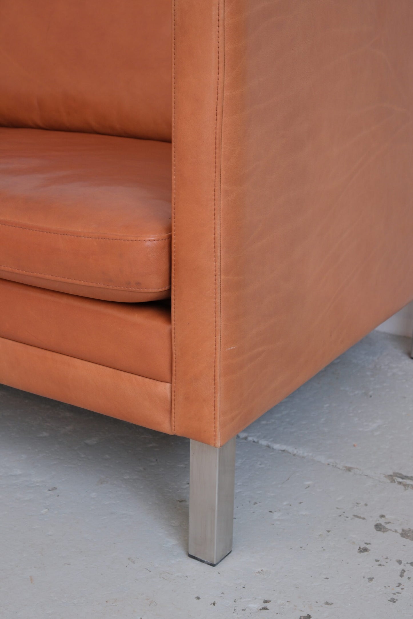 Mogens Hansen MH376 Sofa (New Price 4900€)