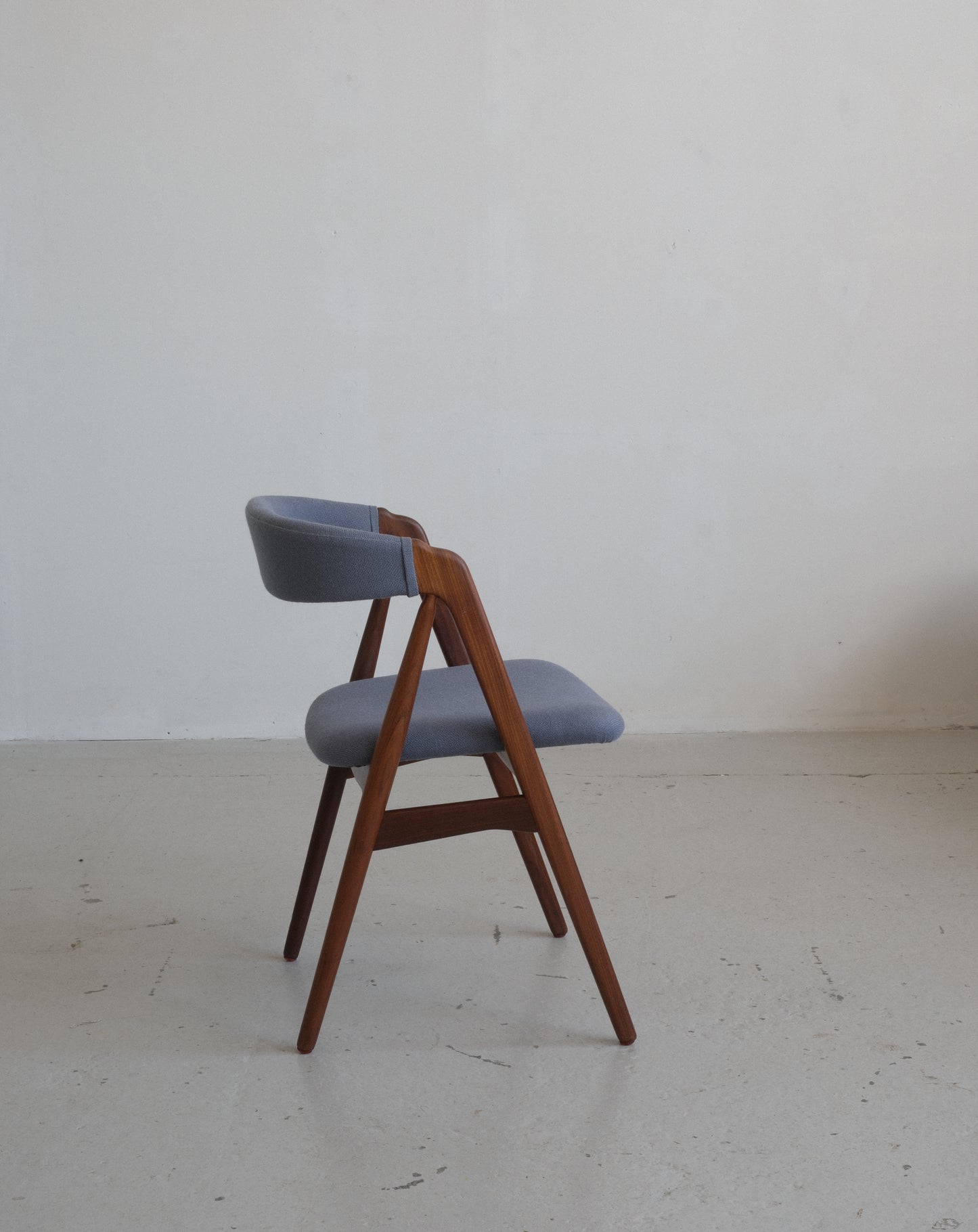 Thomas Harlev, model 205, Farstrup Chair Factory, set of 6