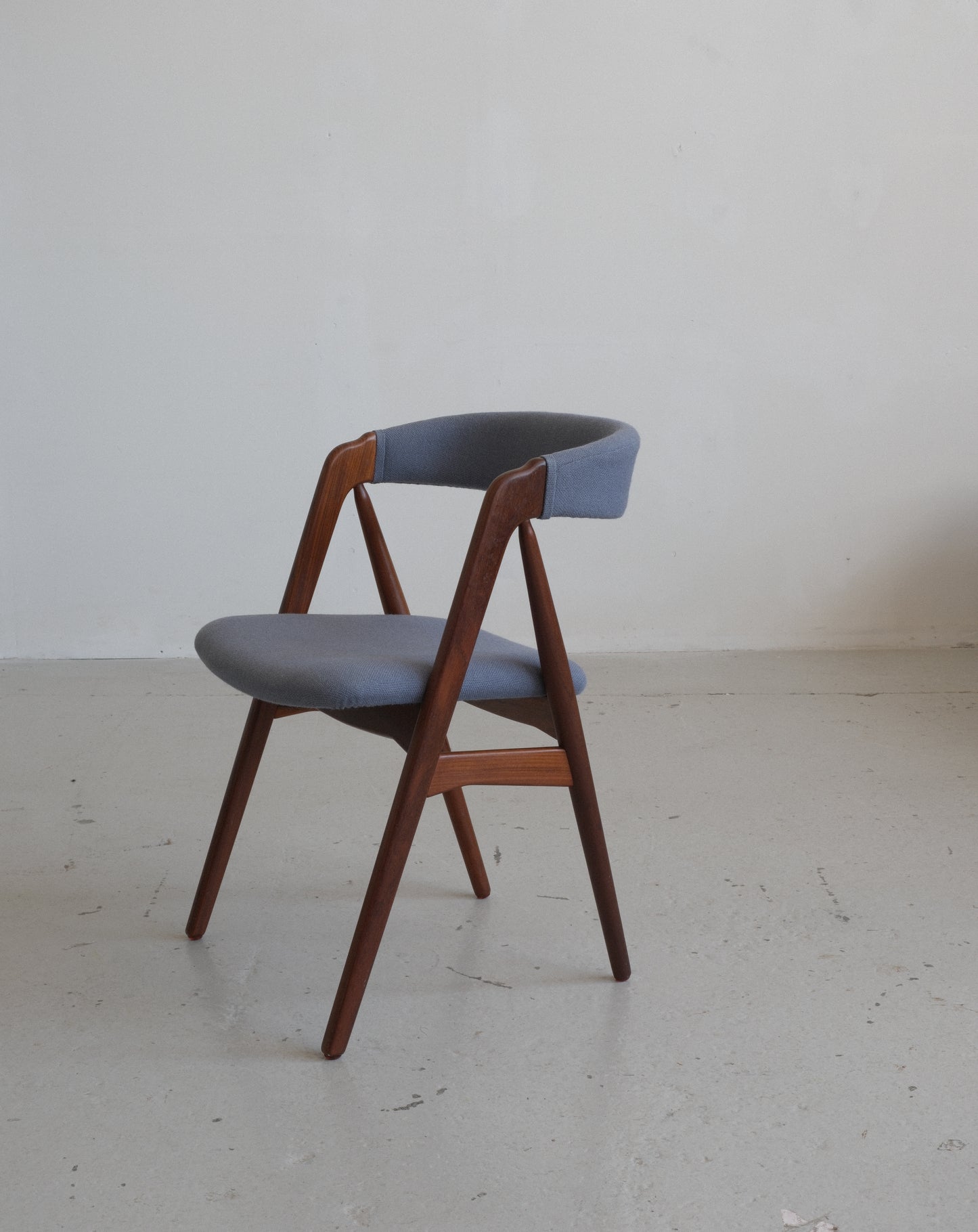 Thomas Harlev, model 205, Farstrup Chair Factory, set of 6