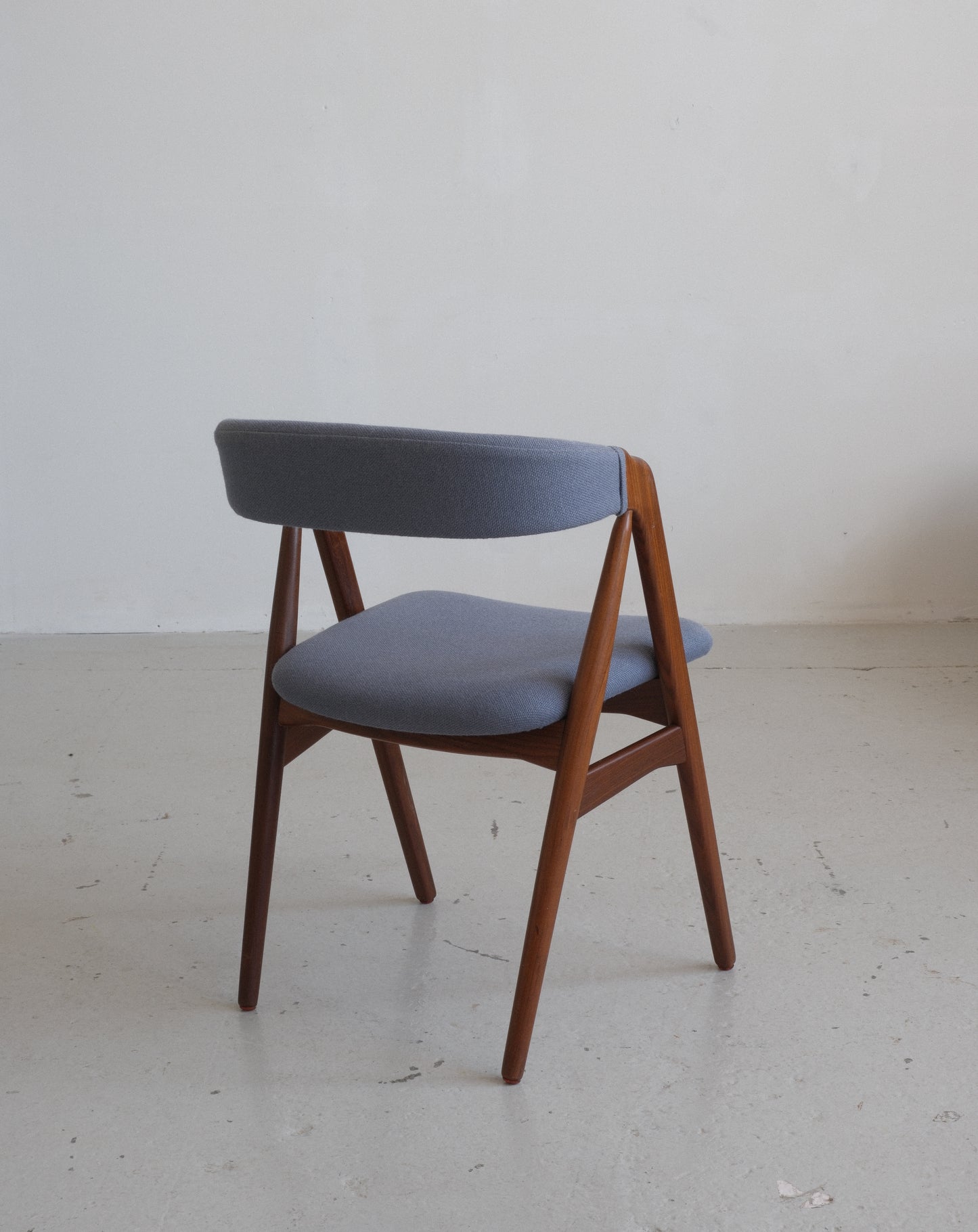 Thomas Harlev, model 205, Farstrup Chair Factory, set of 6