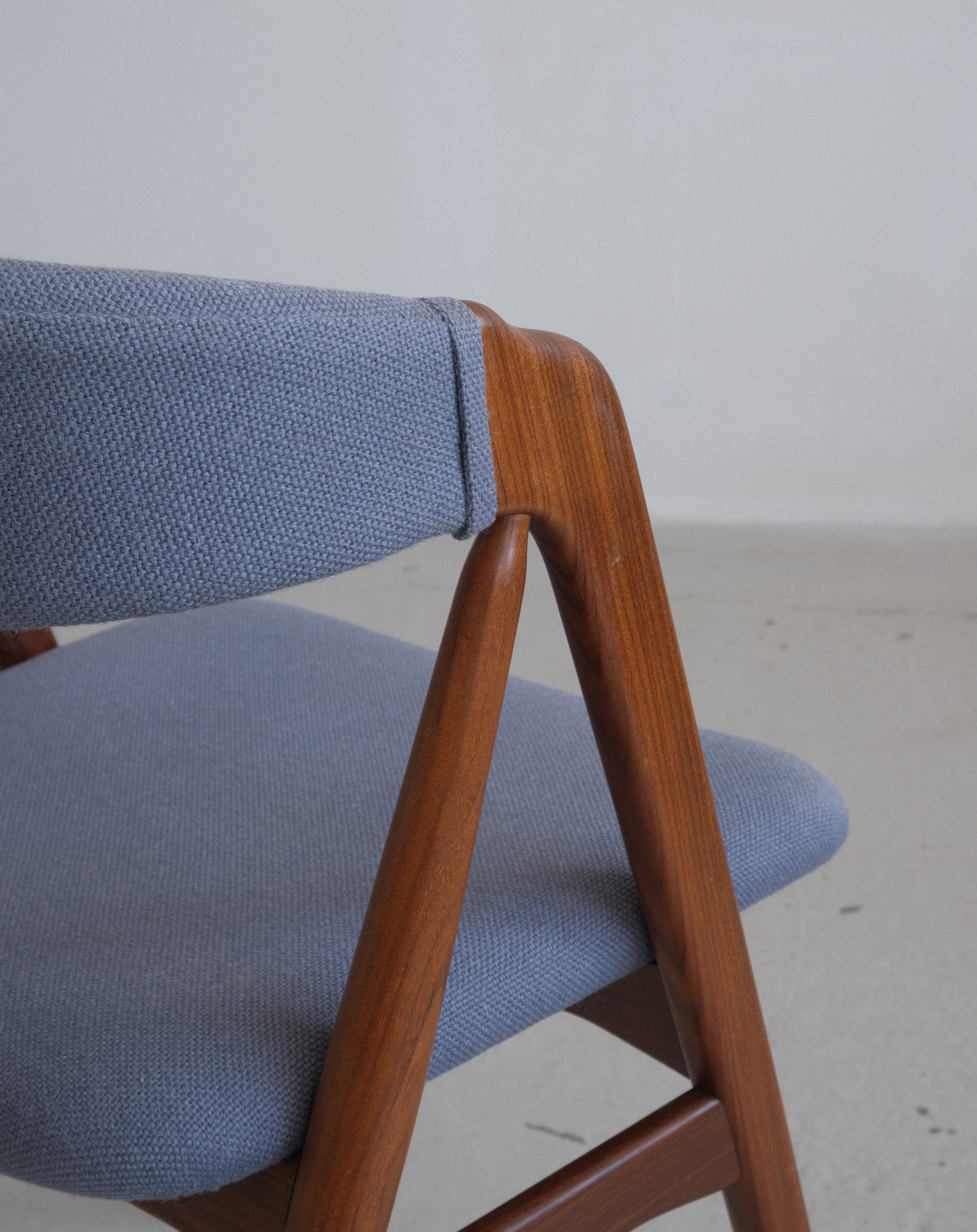 Thomas Harlev, model 205, Farstrup Chair Factory, set of 6