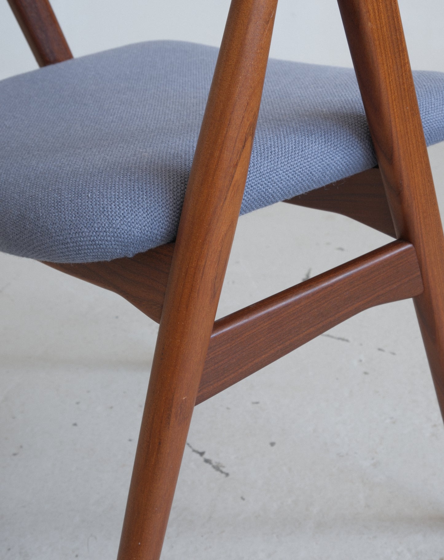 Thomas Harlev, model 205, Farstrup Chair Factory, set of 6