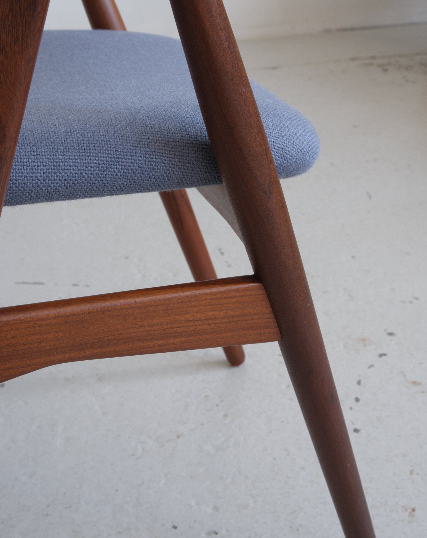 Thomas Harlev, model 205, Farstrup Chair Factory, set of 6