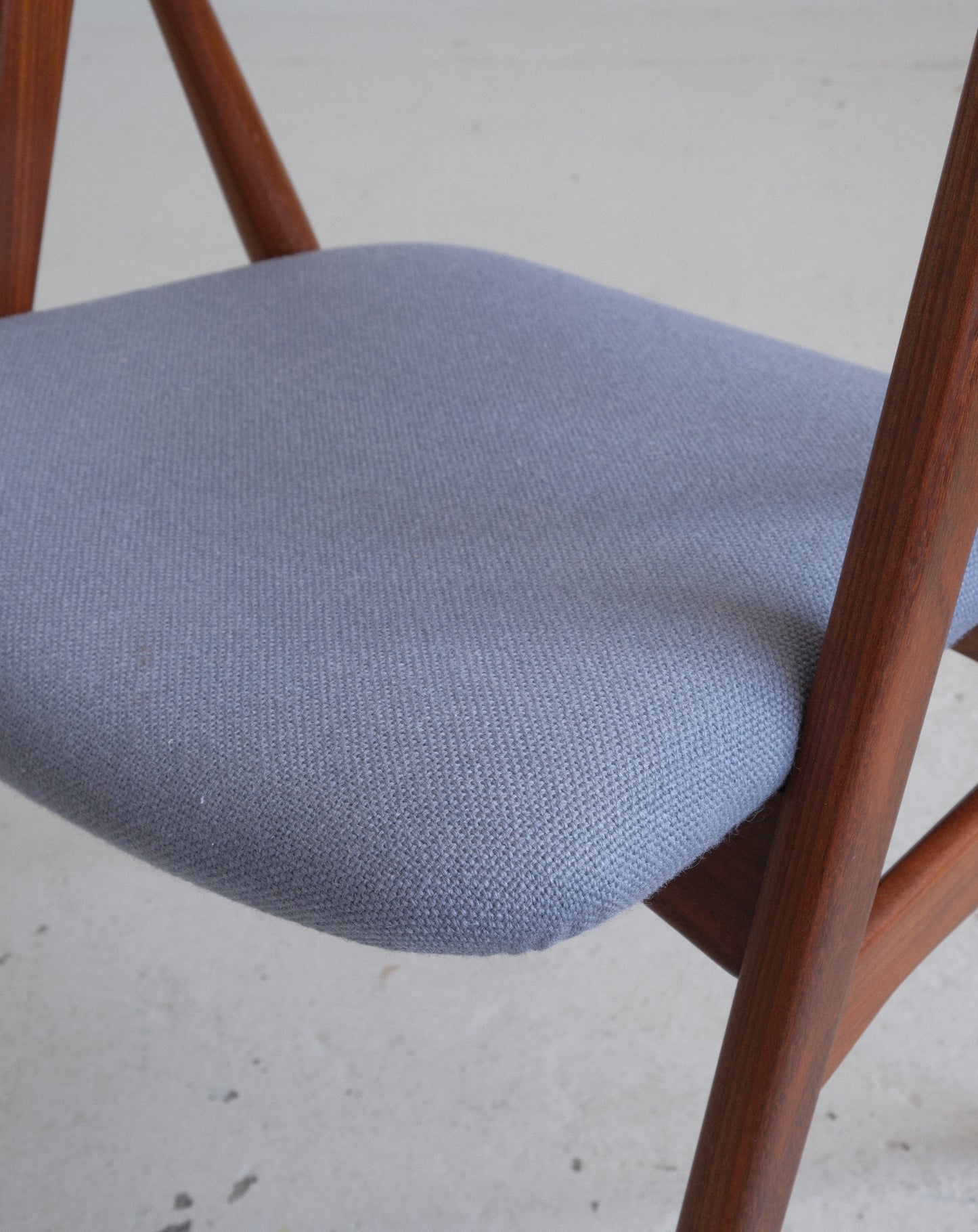 Thomas Harlev, model 205, Farstrup Chair Factory, set of 6