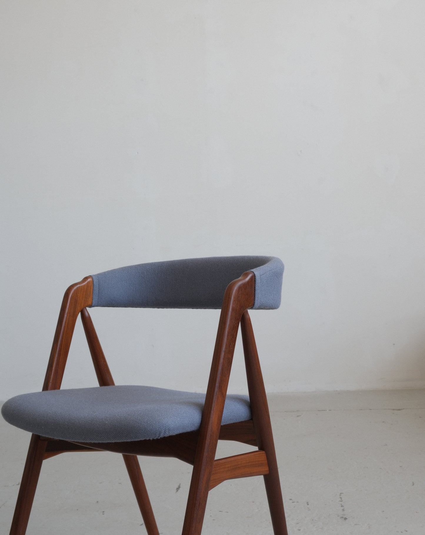 Thomas Harlev, model 205, Farstrup Chair Factory, set of 6