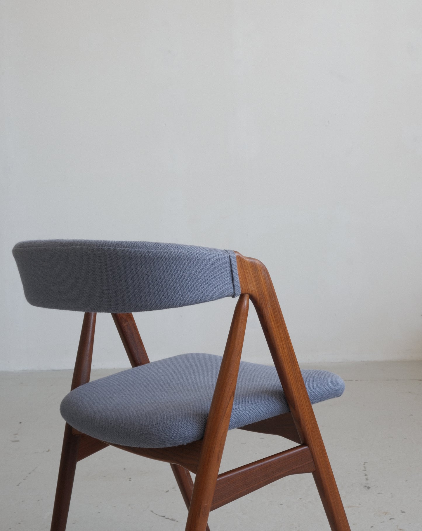 Thomas Harlev, model 205, Farstrup Chair Factory, set of 6