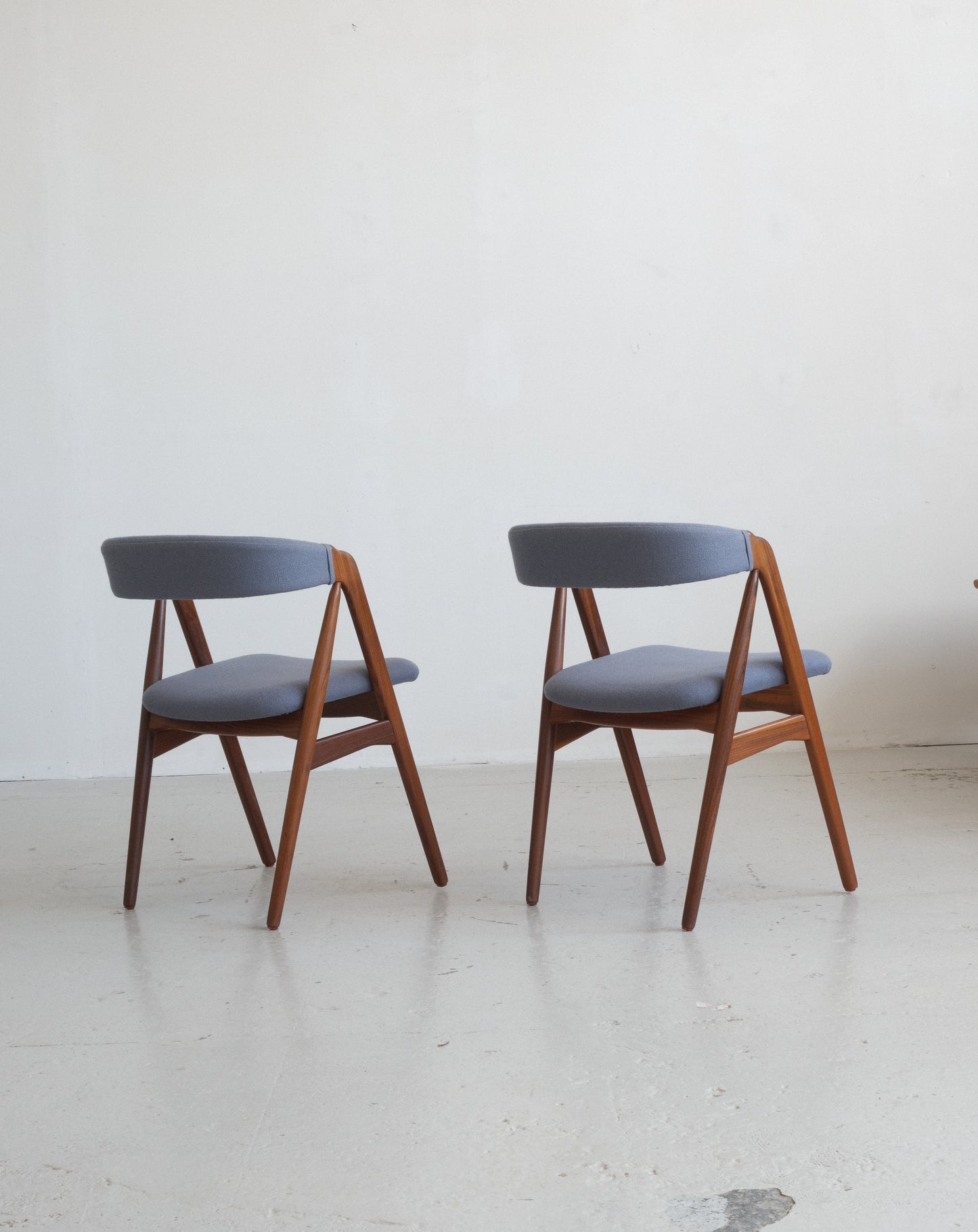 Thomas Harlev, model 205, Farstrup Chair Factory, set of 6