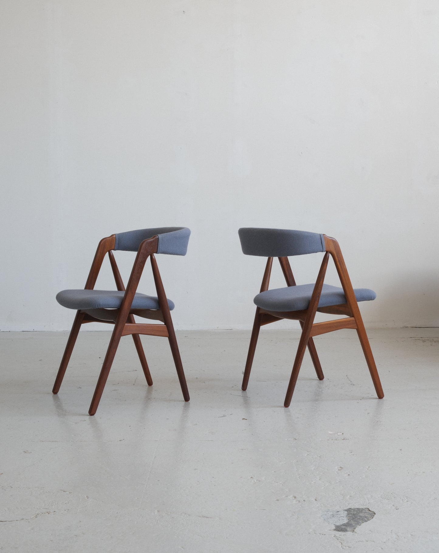 Thomas Harlev, model 205, Farstrup Chair Factory, set of 6