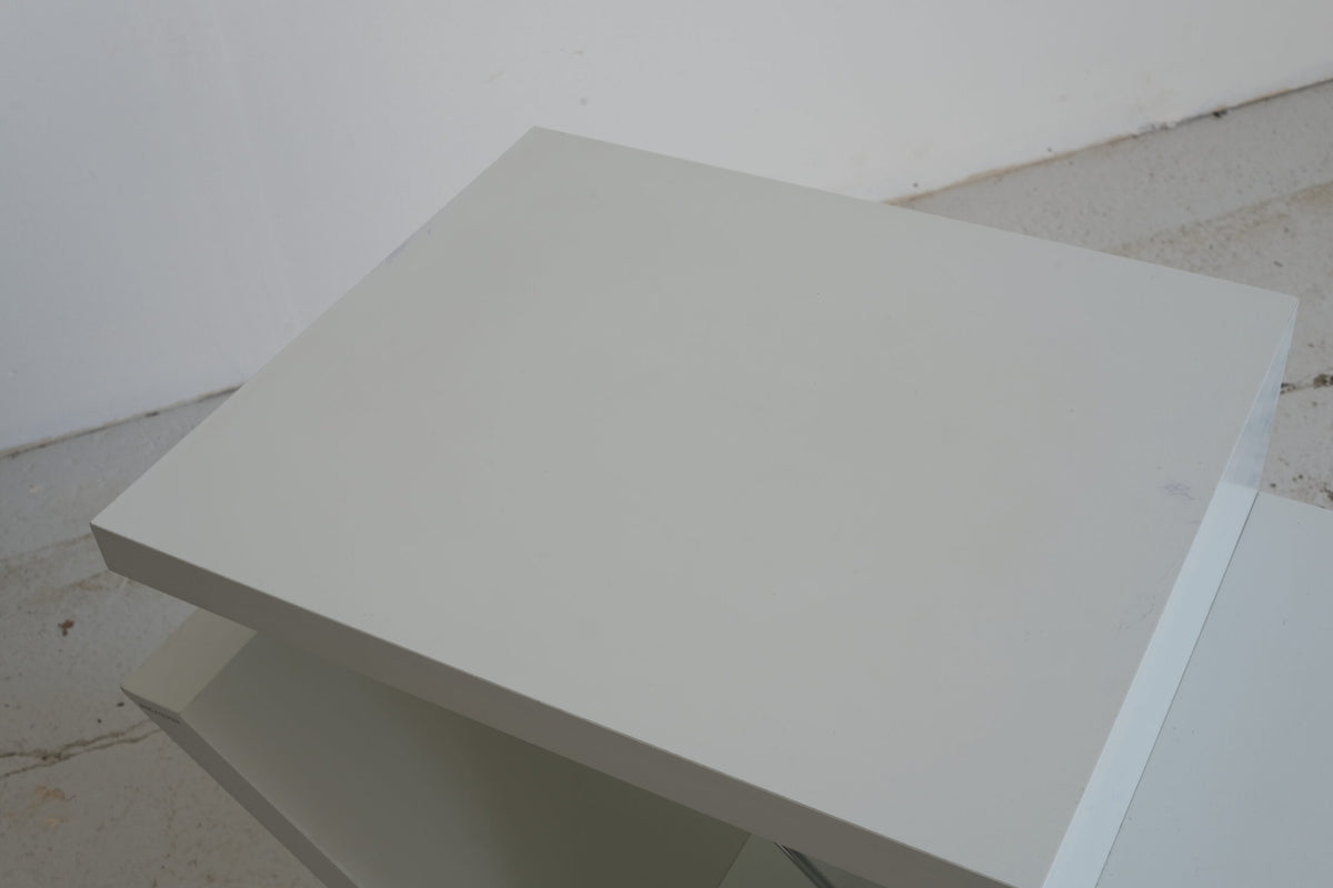 Bang & Olufsen Hifi panipaik, mudel Attyka 209, Jacob Jensen 1988