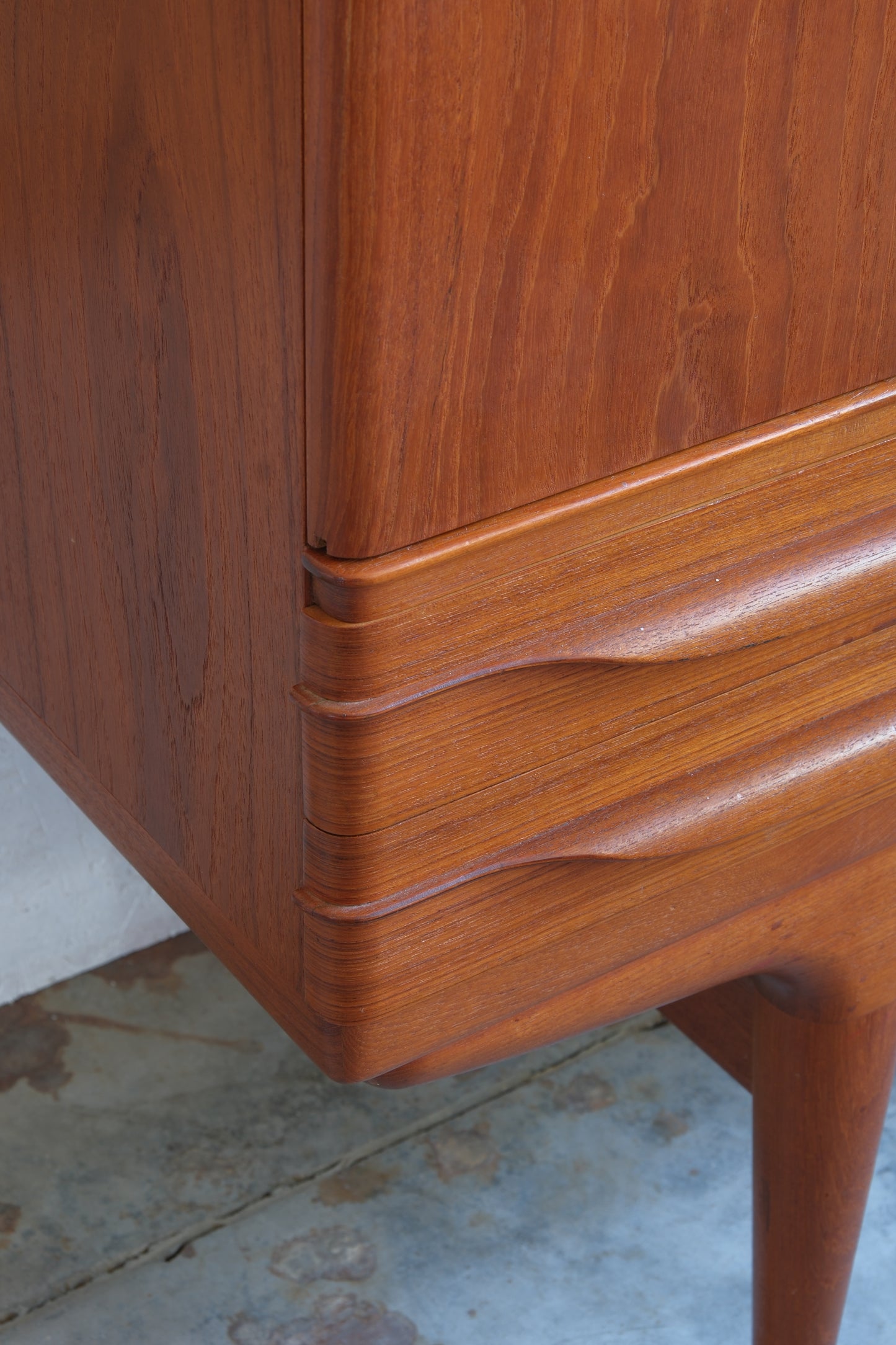 Johannes Andersen for Uldum Møbler. Teak sideboard, model 'UM-14'