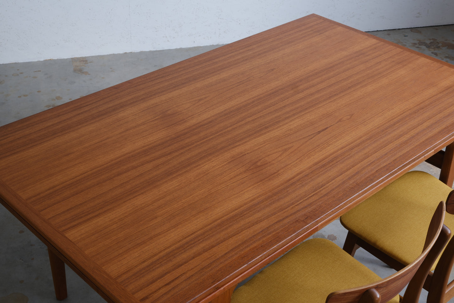 Danish dining table with dutch extensions