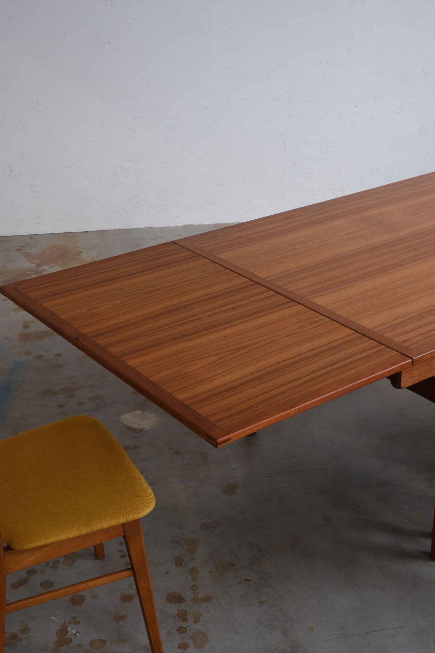 Danish dining table with dutch extensions