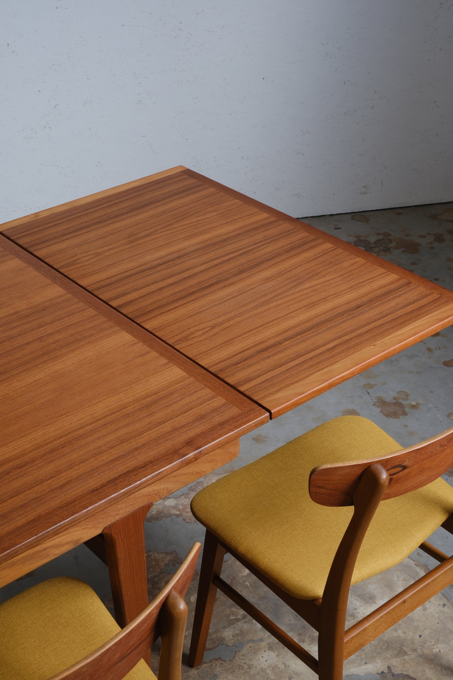 Danish dining table with dutch extensions