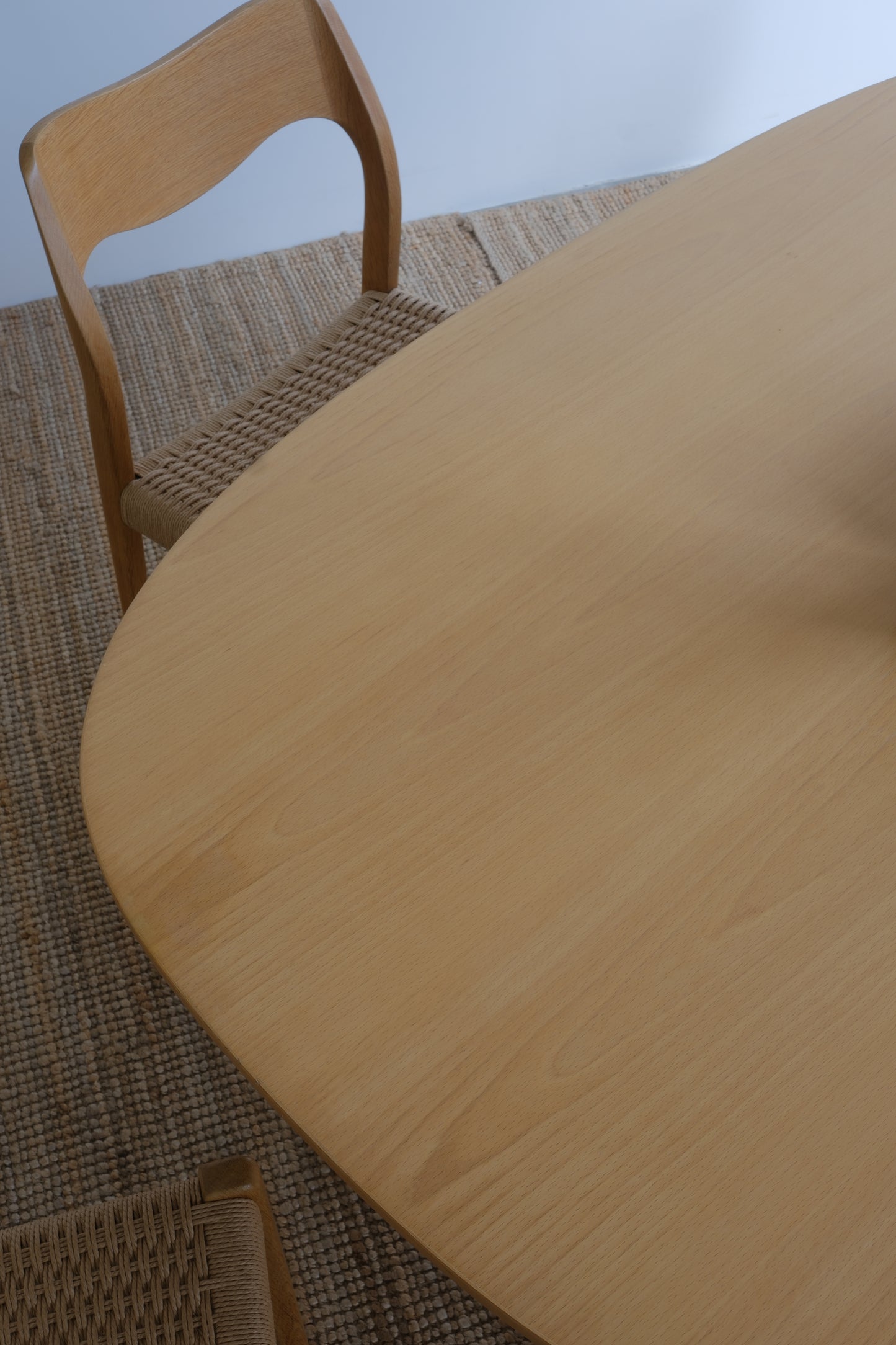 Dining table - Piet Hein for Fritz Hansen: Superellipse from 1980s