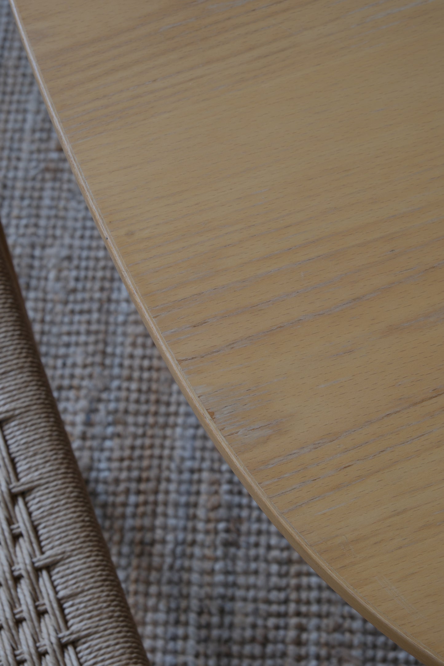 Dining table - Piet Hein for Fritz Hansen: Superellipse from 1980s