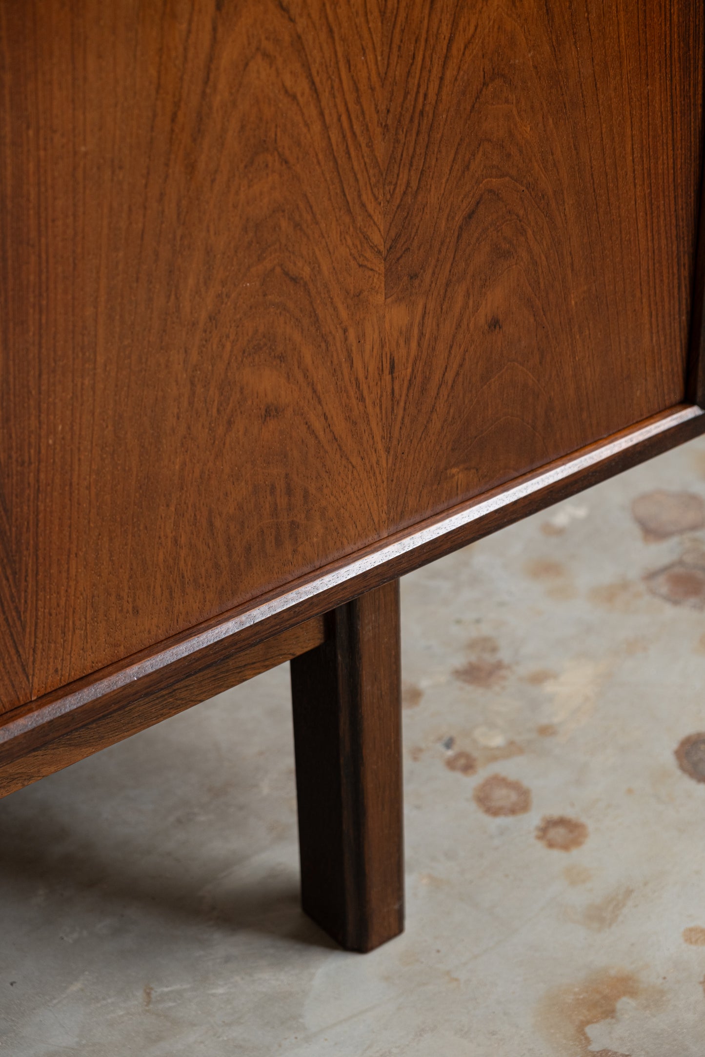 Omann Jun Model 12 rosewood sideboard