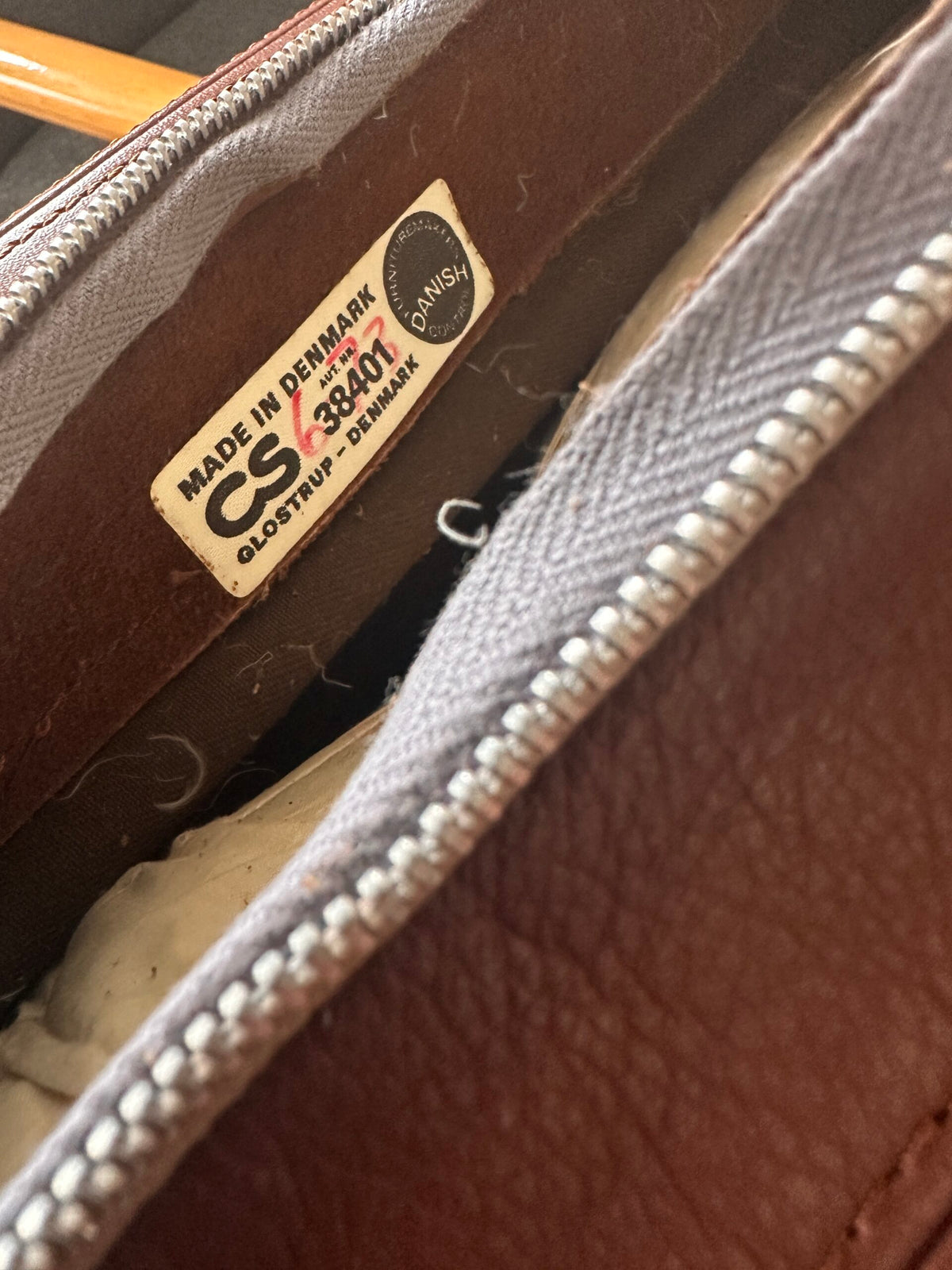 Hans Olsen, mudel 500, C/S Furniture, konjakpruun nahk
