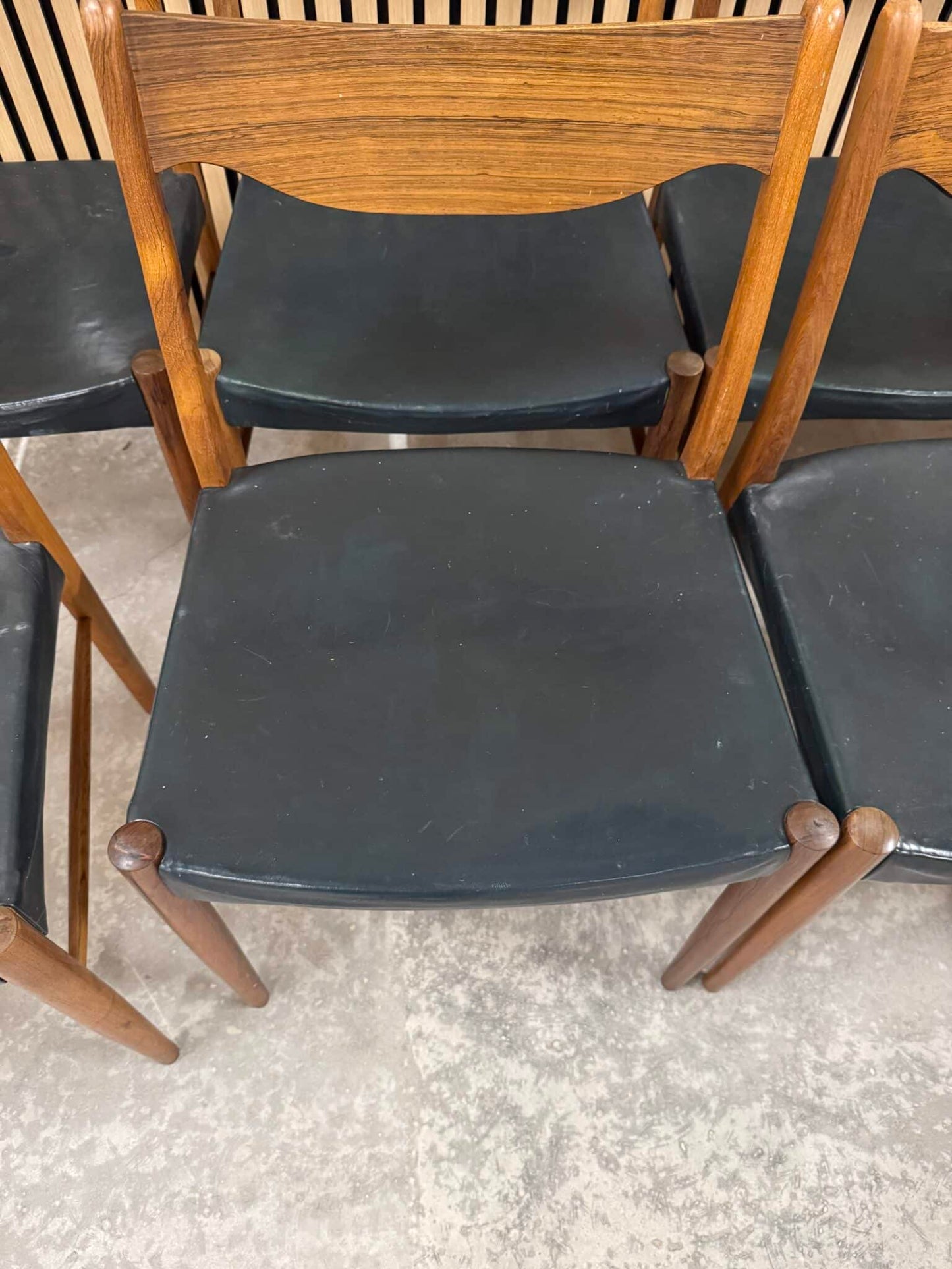 8 Arne Wahl Iversen Spisestole palisander