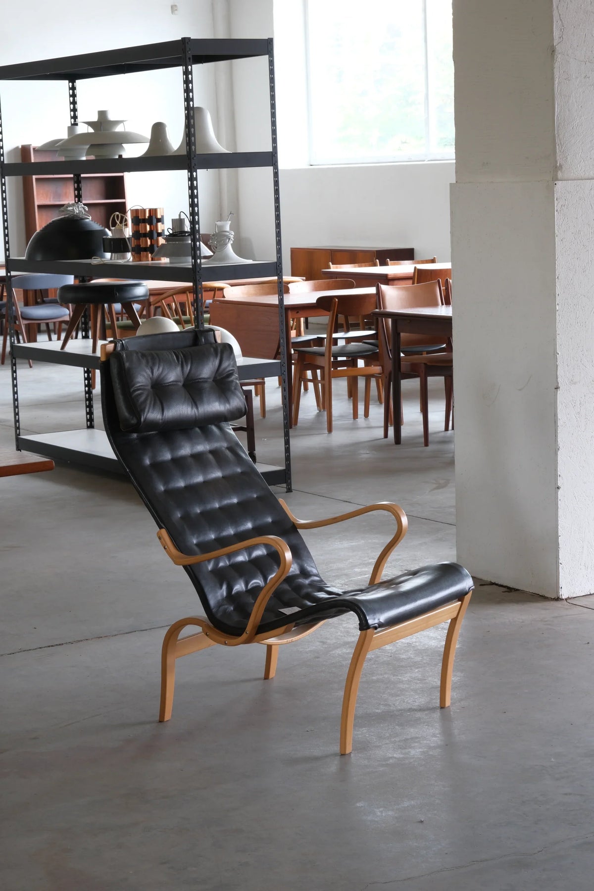 Lounge - sold