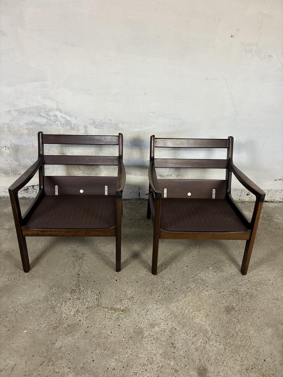 Pair of Ole Wanscher lounge chairs model Senator