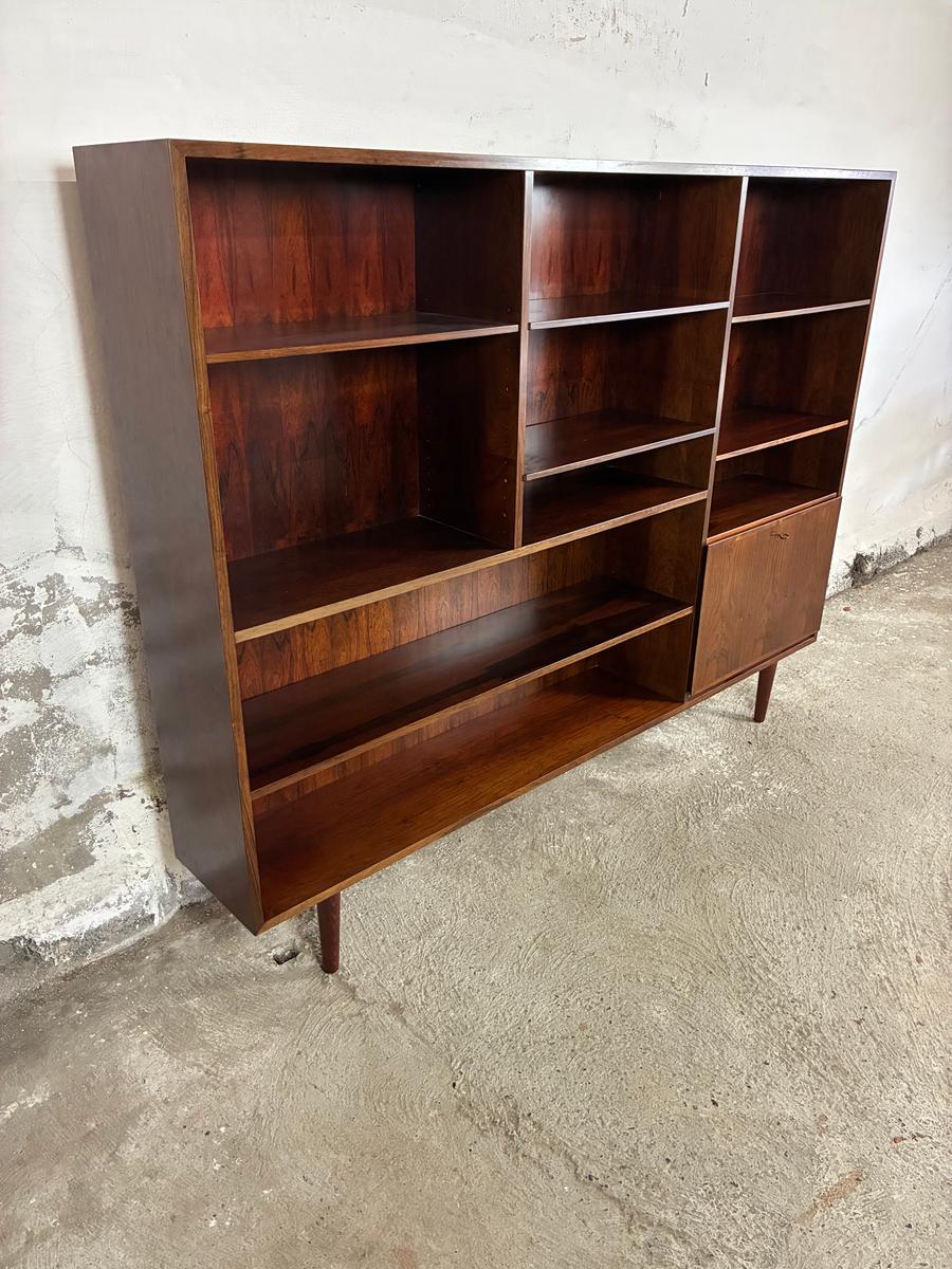 Large rosewood bookcase by Oman jun 179x140x29