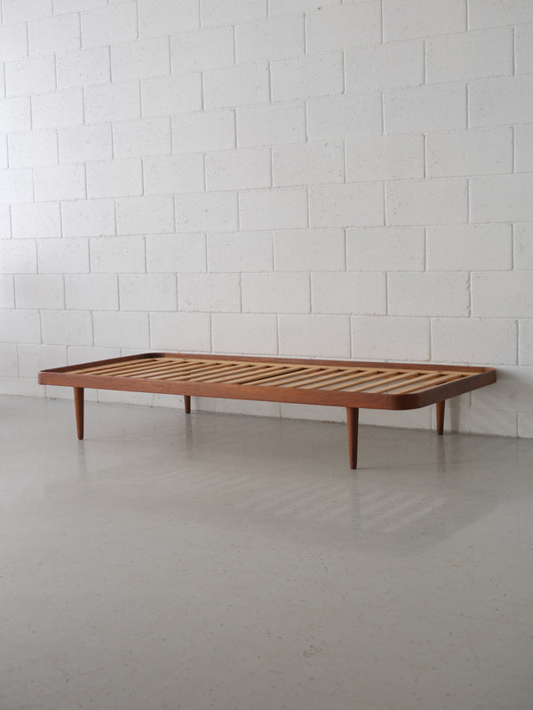 Teak daybed, Hørsens Møbelfabrik