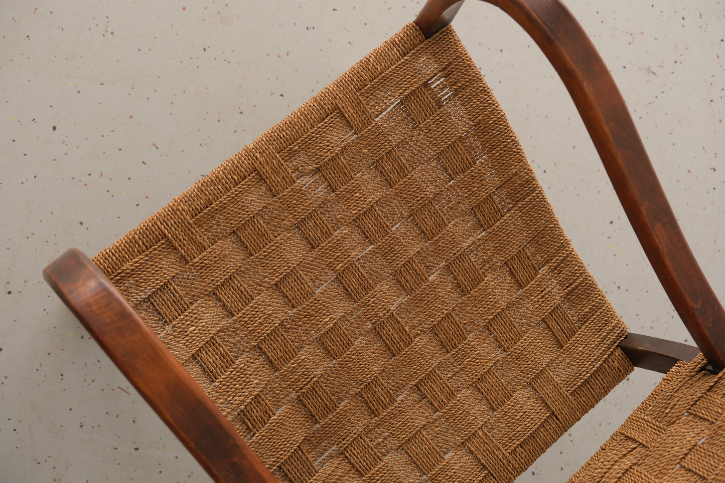 2 Lounge chairs with cord