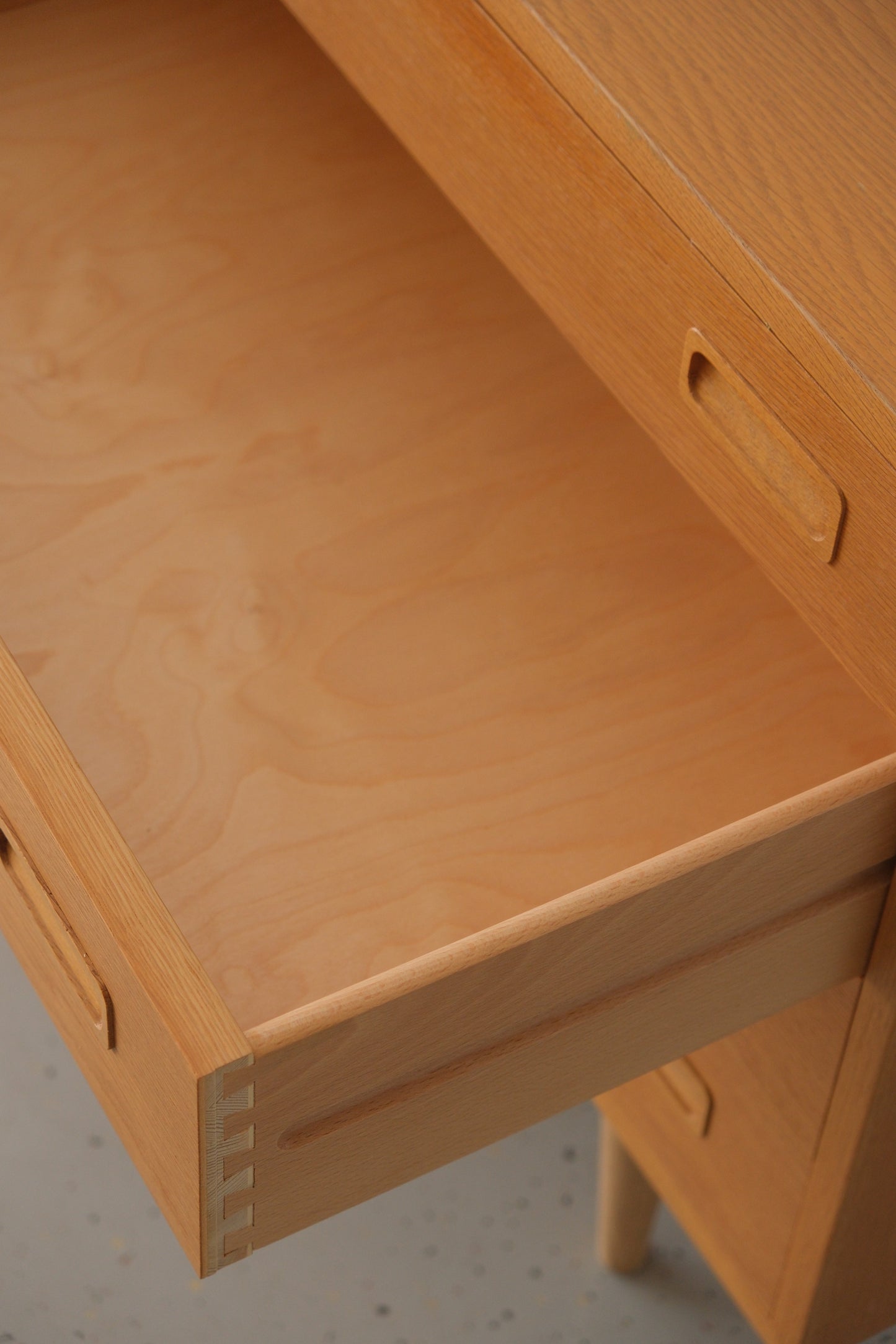 Poul Hundevad oak double drawer