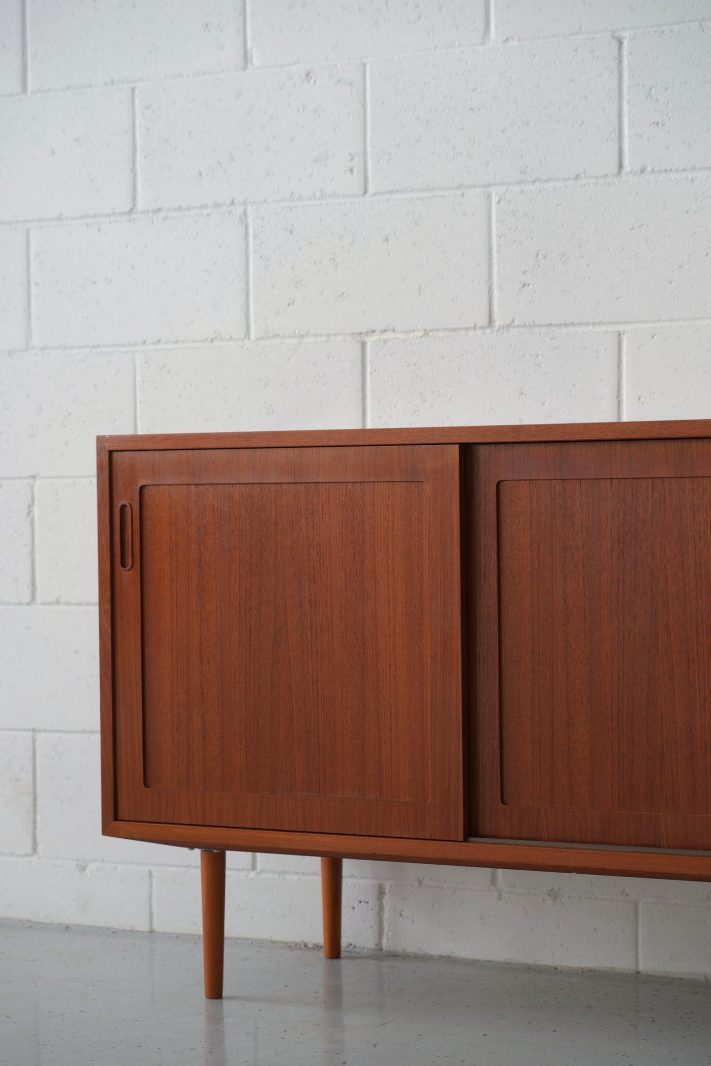 Poul Hundevad teak sideboard