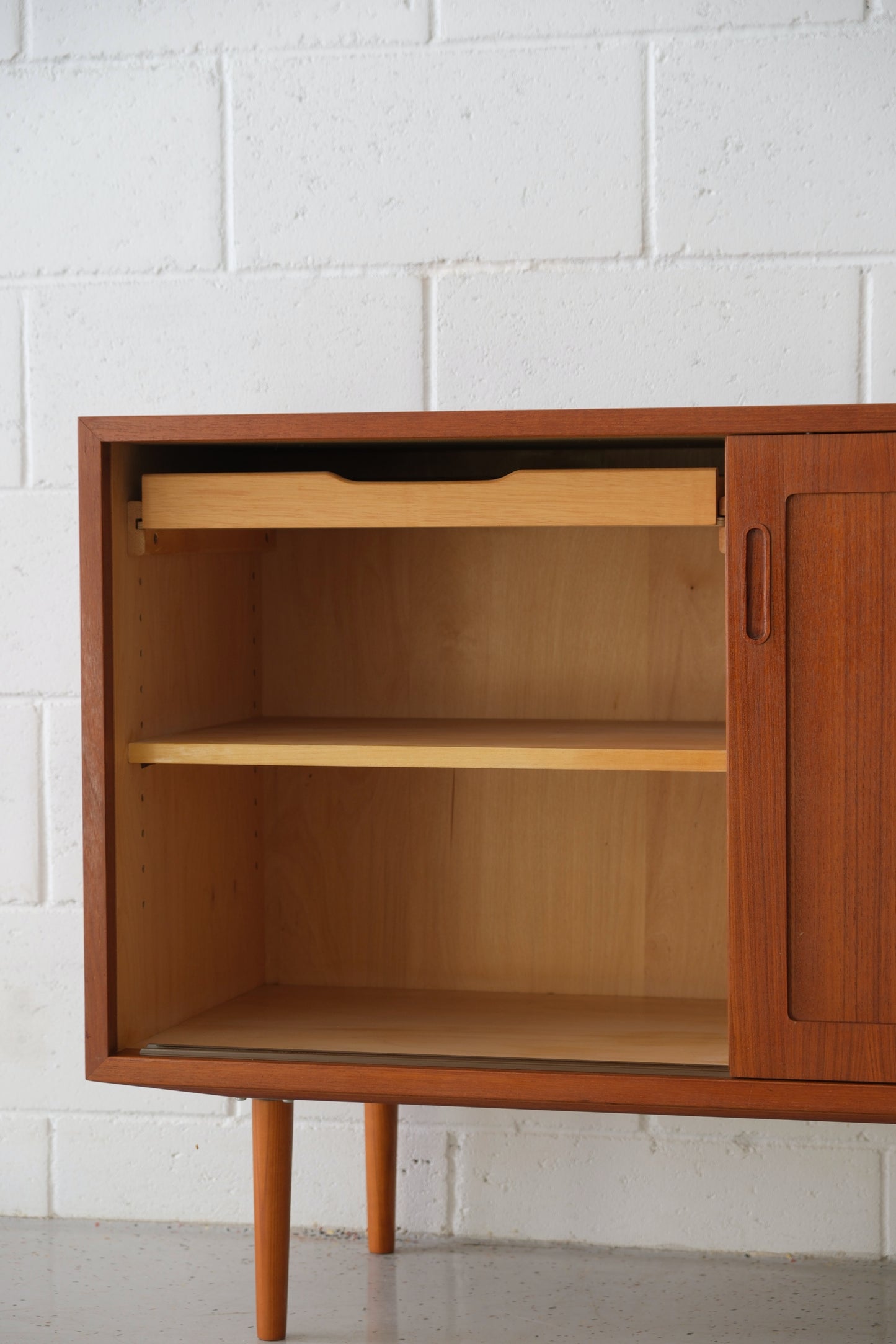 Poul Hundevad teak sideboard