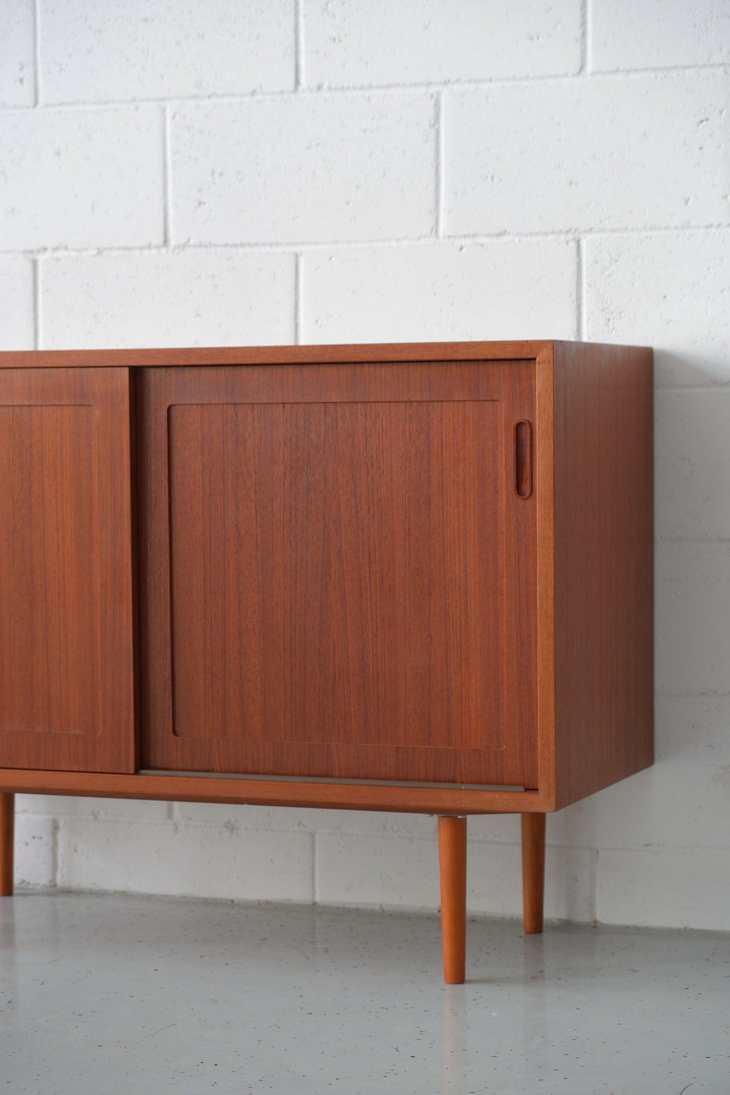 Poul Hundevad teak sideboard