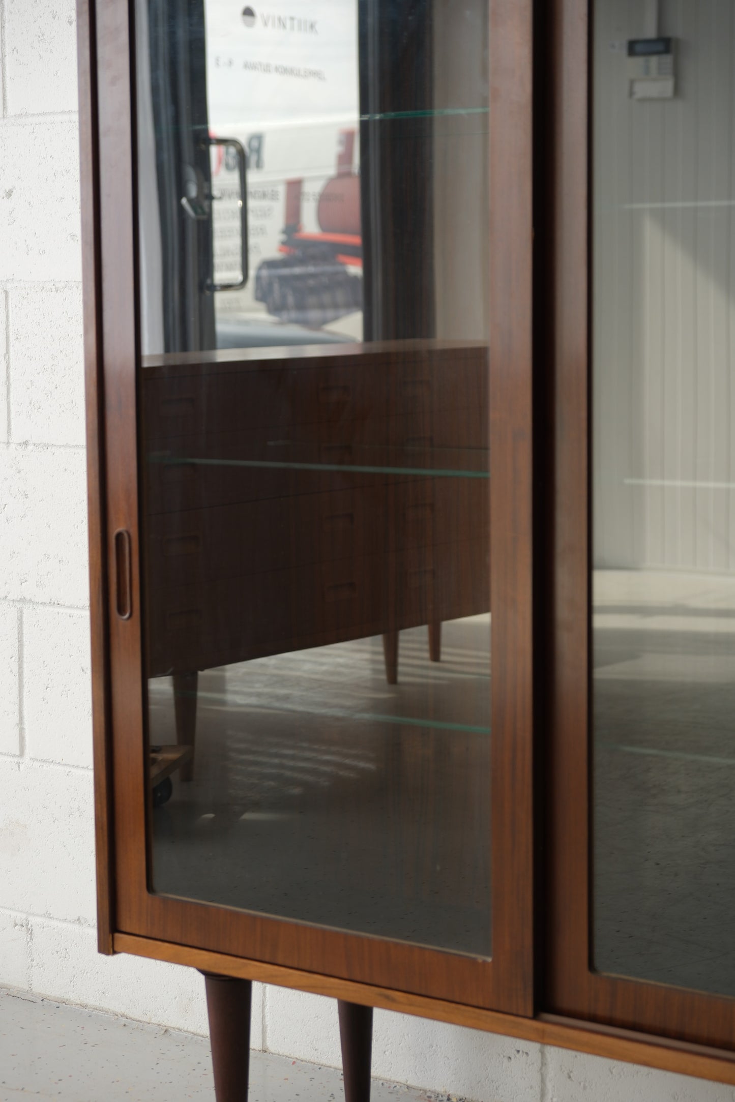 Poul Hundevad rosewood display, 1960s Denmark
