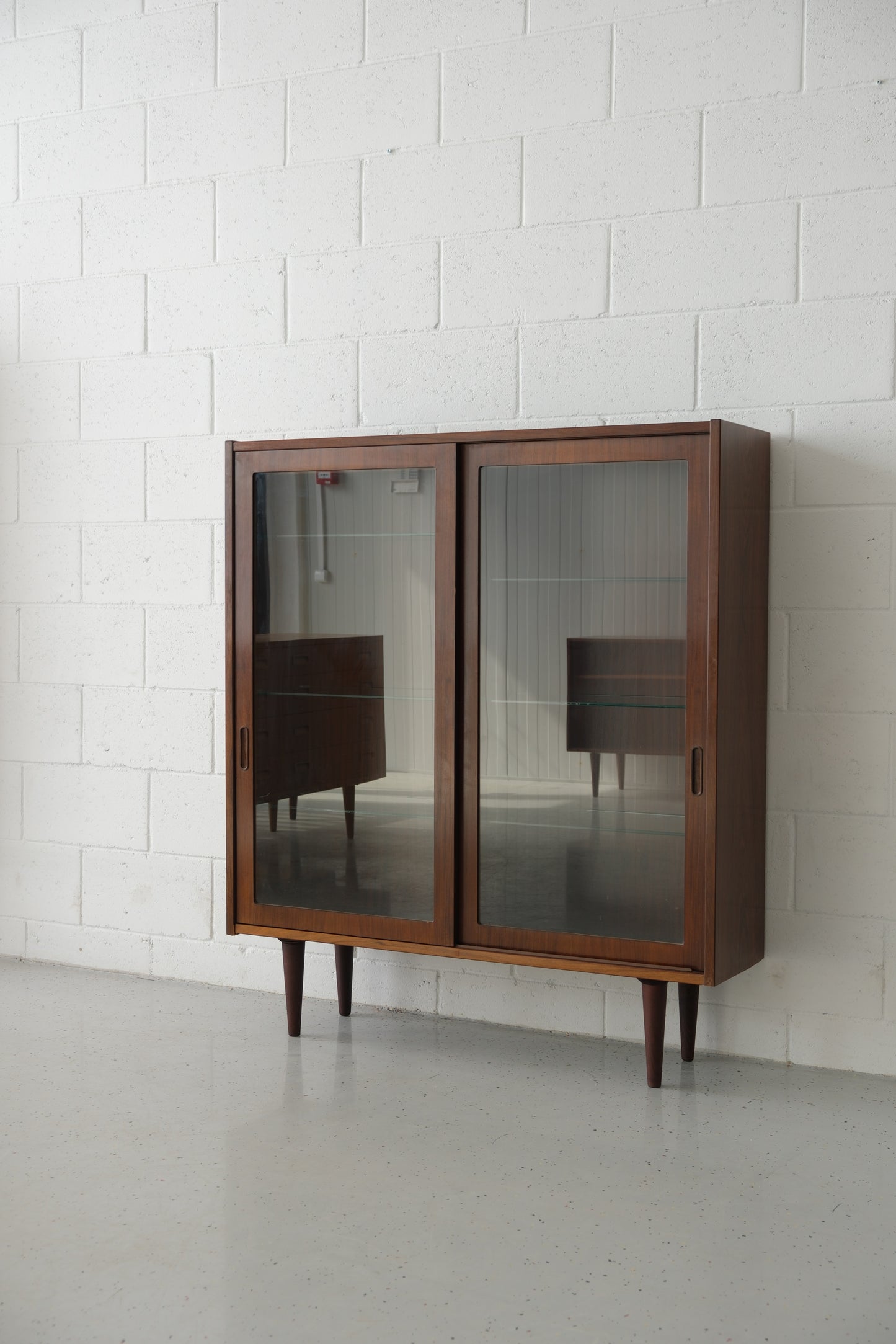 Poul Hundevad rosewood display, 1960s Denmark