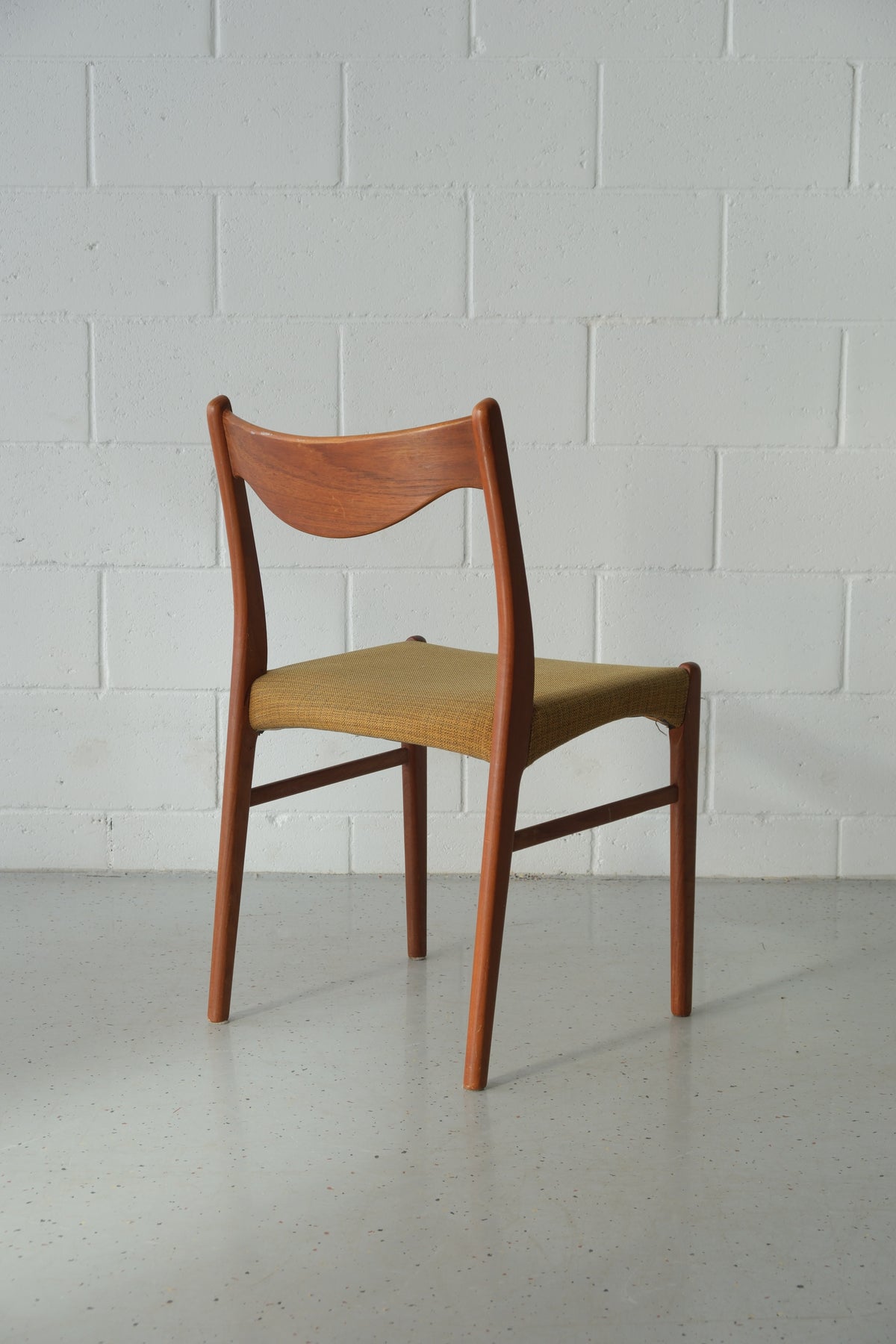 Arne Wahl Iversen GS61 teak chair