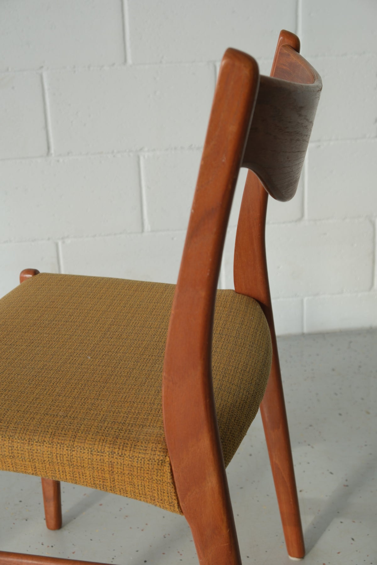 Arne Wahl Iversen GS61 teak chair