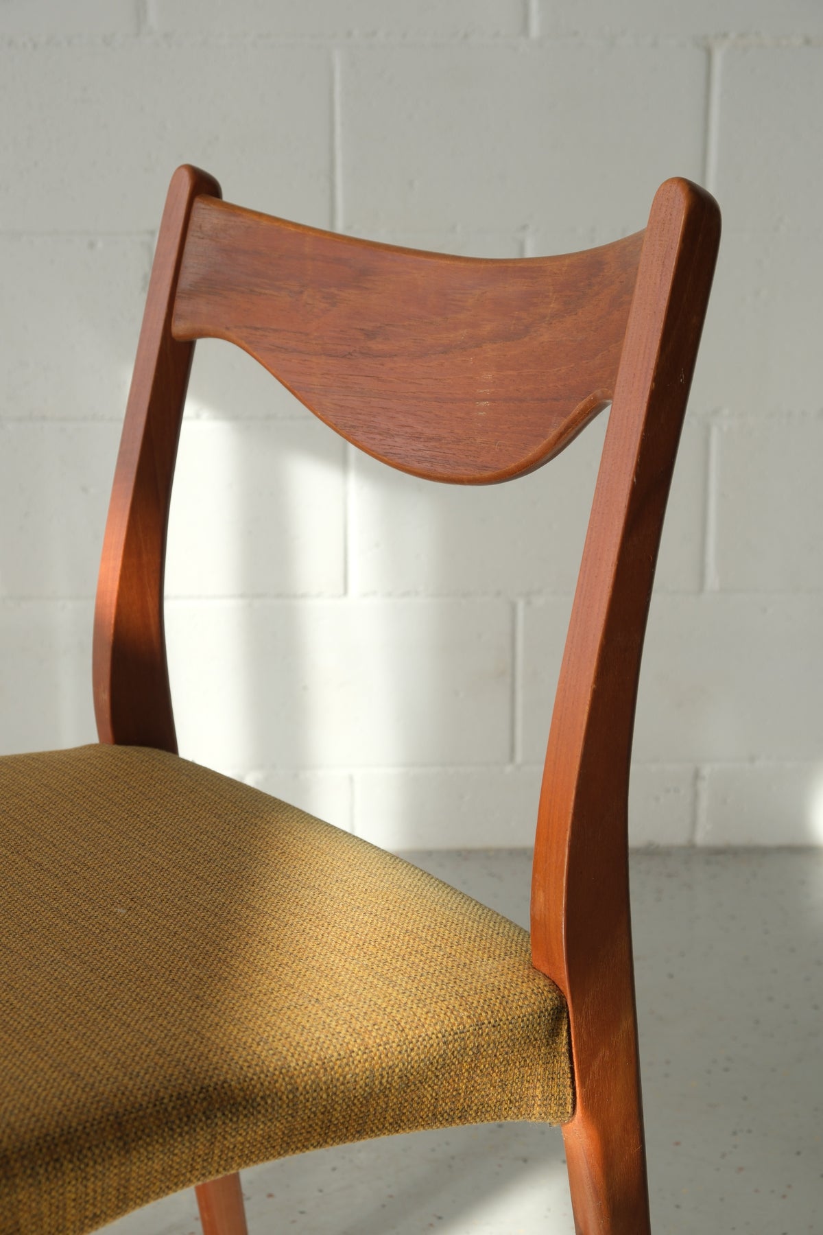Arne Wahl Iversen GS61 teak chair