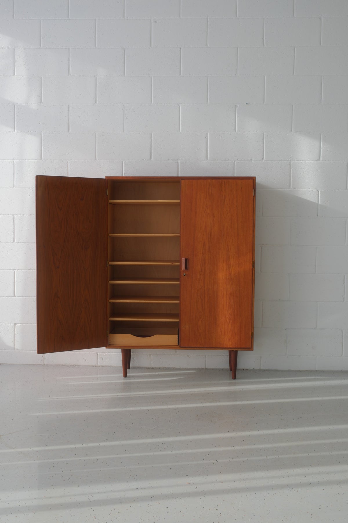 Børge Mogensen teak cabinet, Søborg Møbelfabrik