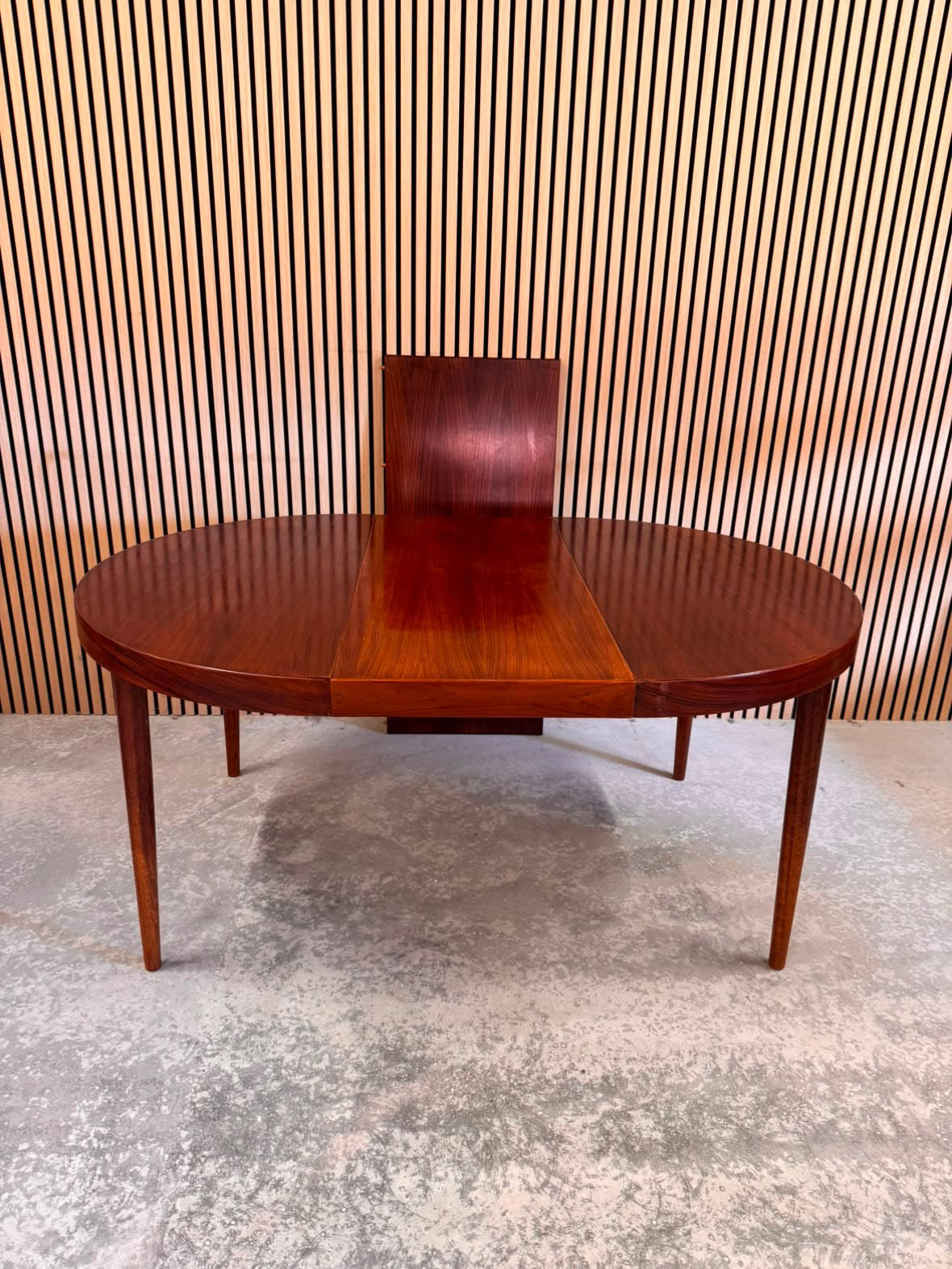 Villy Schou Andersen dining table