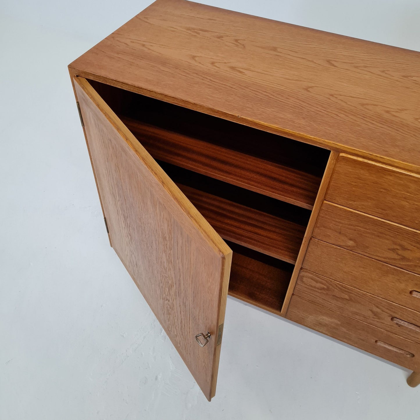 Sideboard | Eg | New legs | Kai Winding | P. Jeppesen