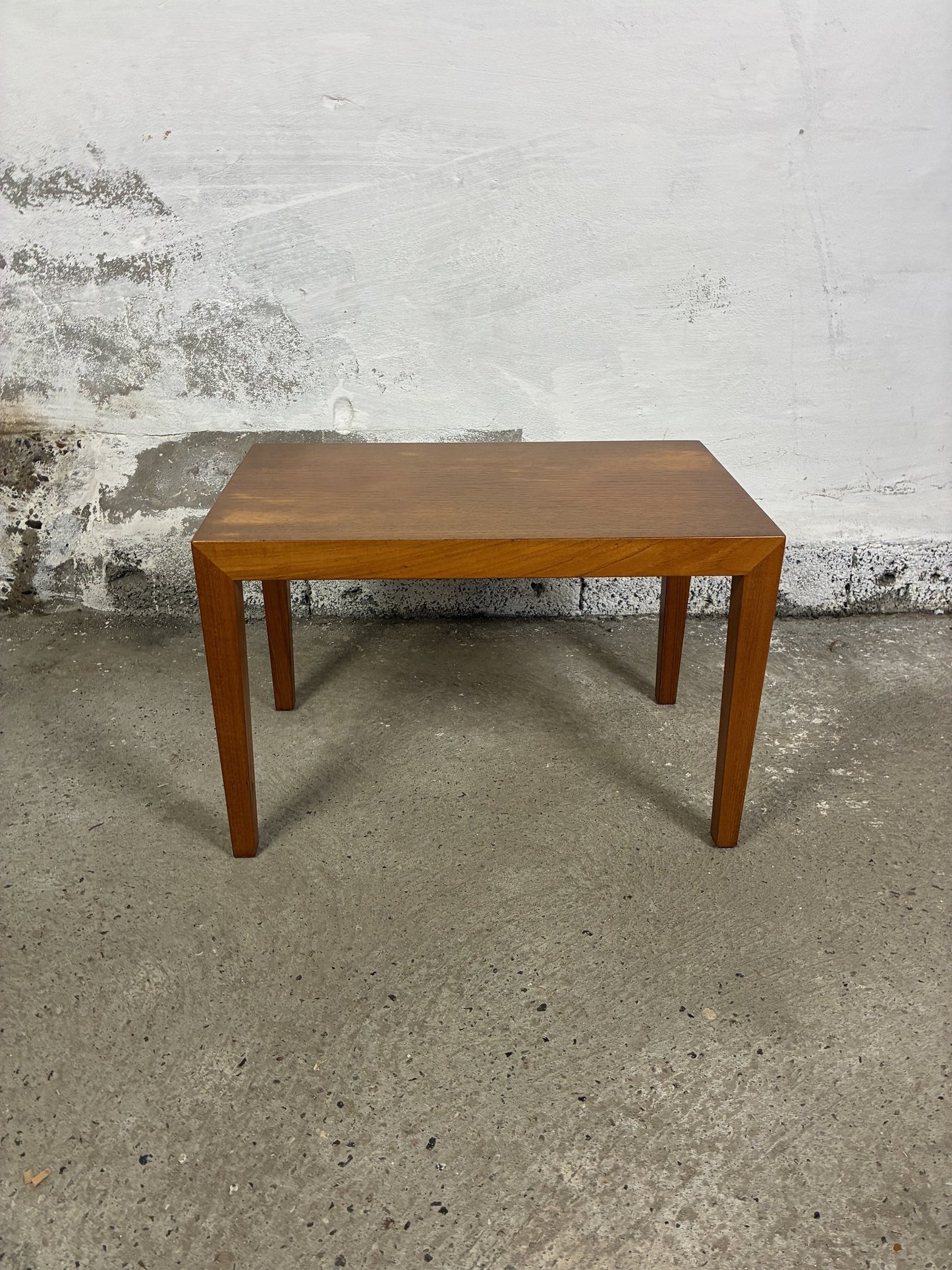 Oak sidetable by Severin Hansen 59x35x40