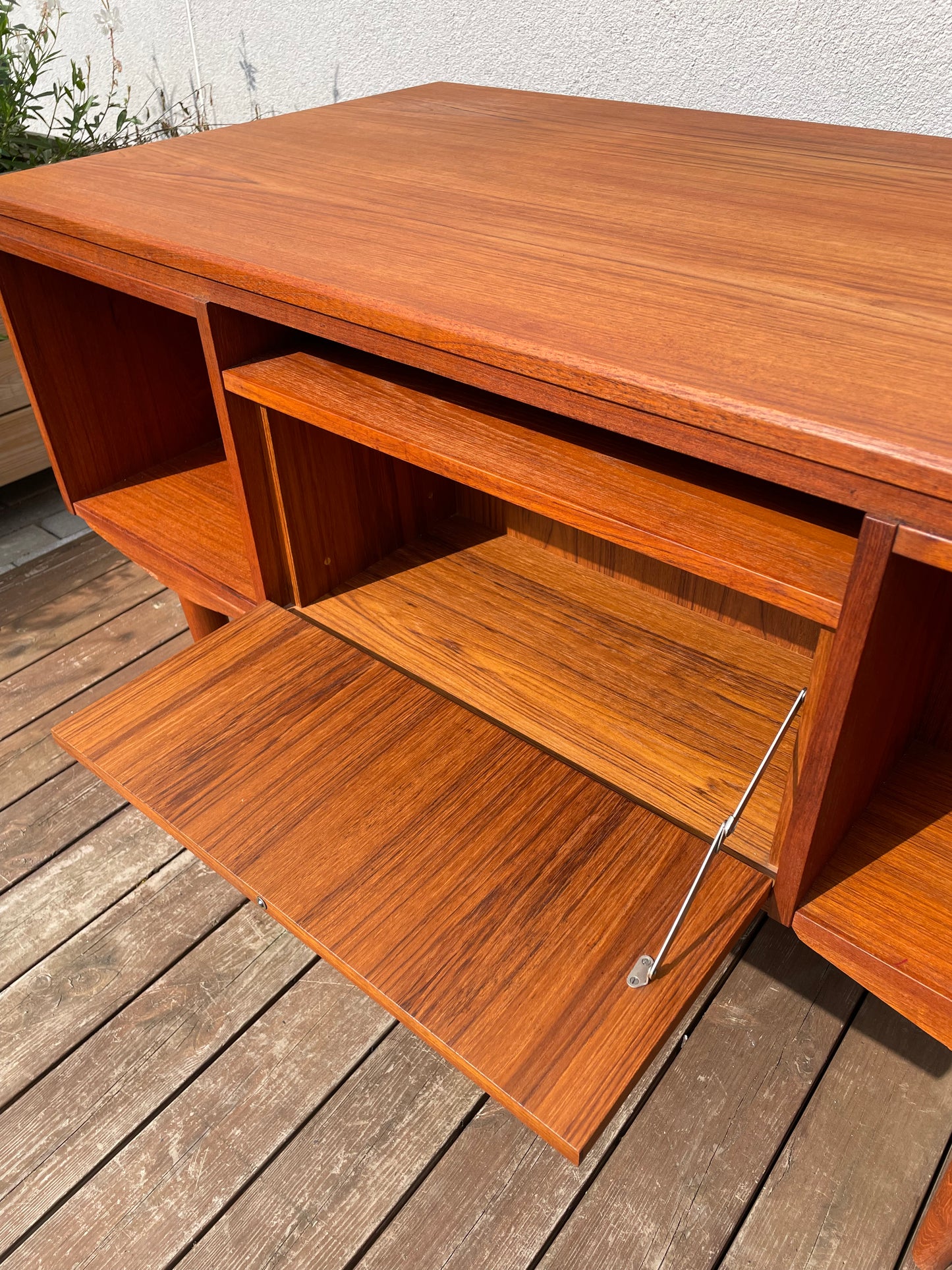AP MØBLER Svenstrup writing desk