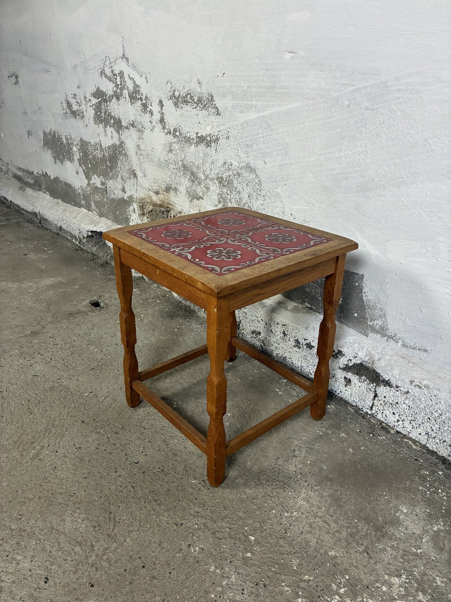 Oak side table 37x37x44