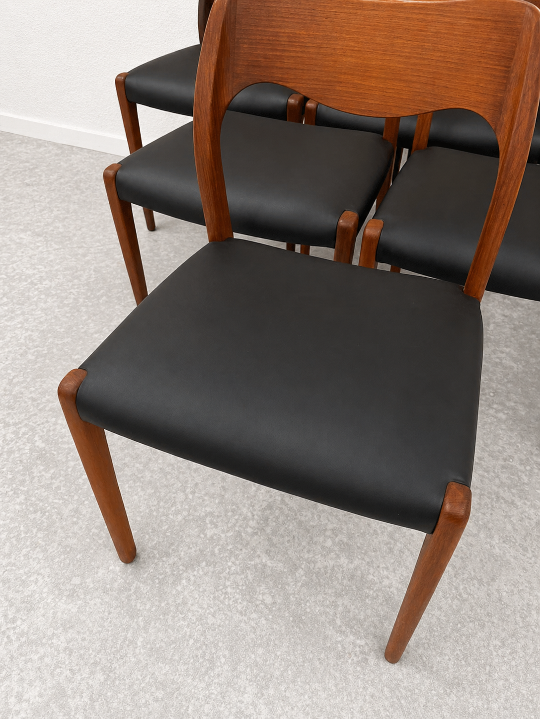 N.O. Moller model 71 teak chairs, new upholstery (6)