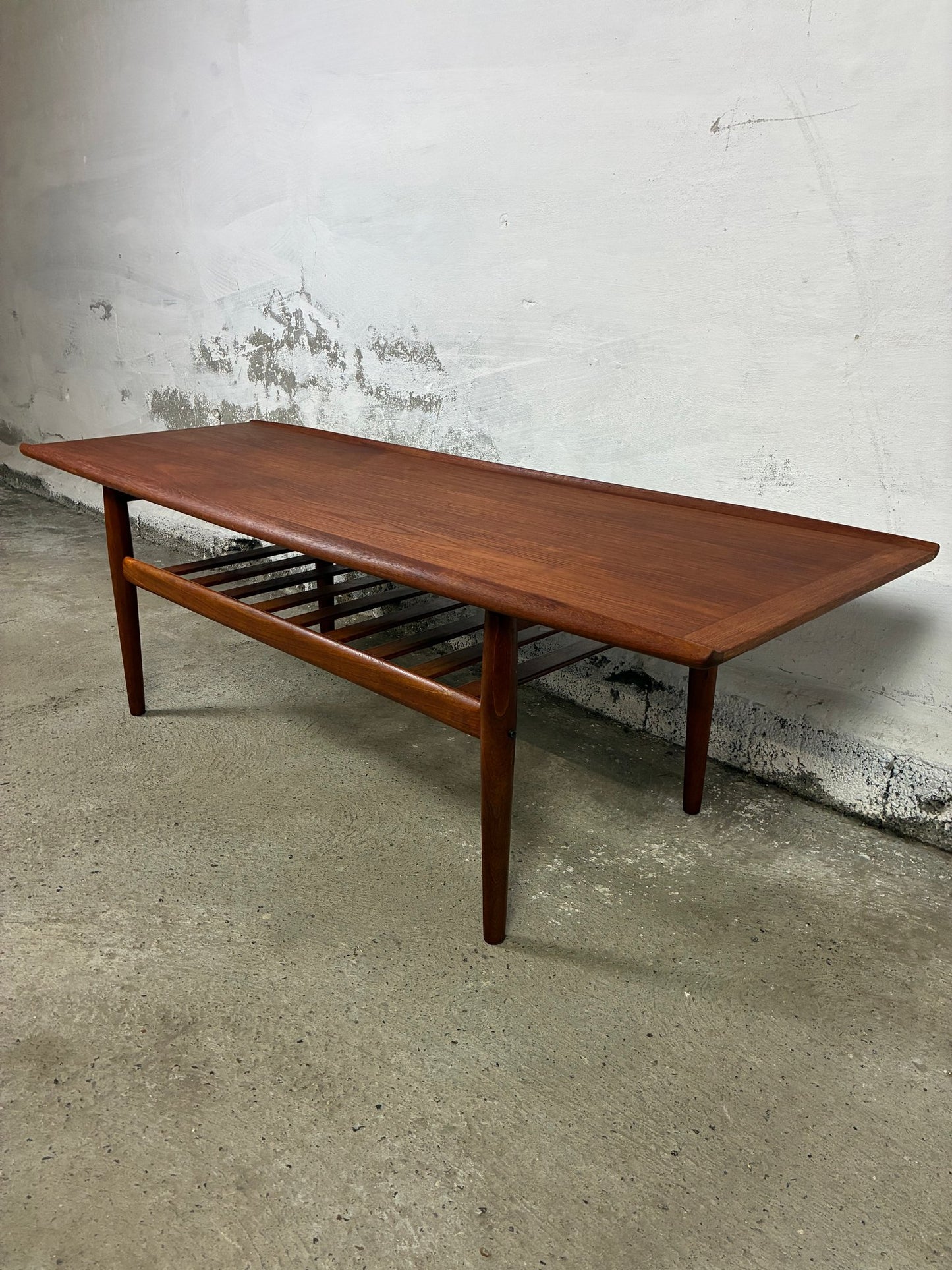 Teak Grethe Jalk coffee table 161x51x60