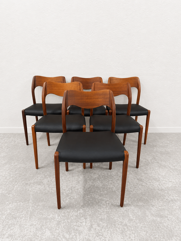 N.O. Moller model 71 teak chairs, new upholstery (6)